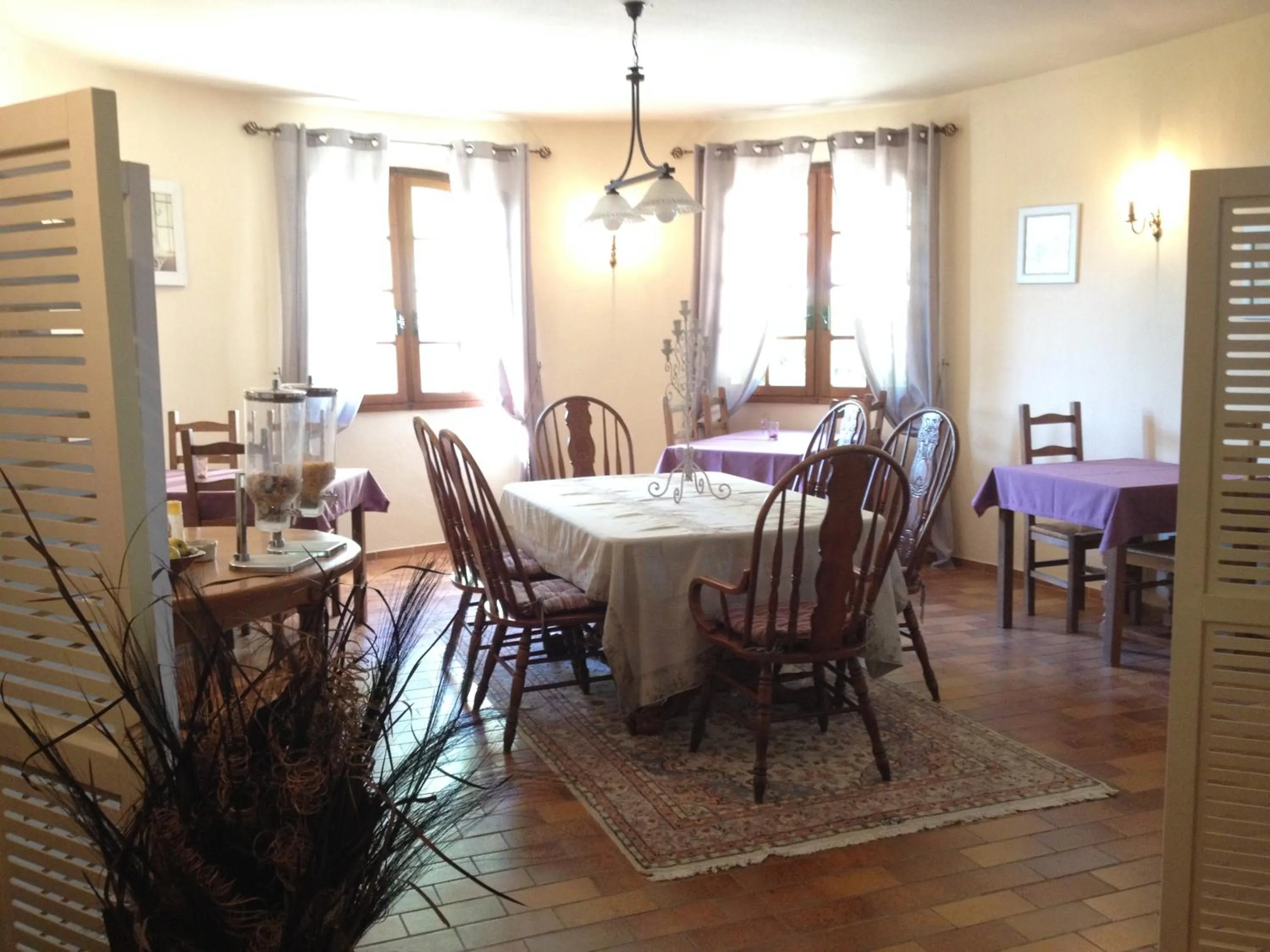 Restaurant/places to eat in Logis du Comte