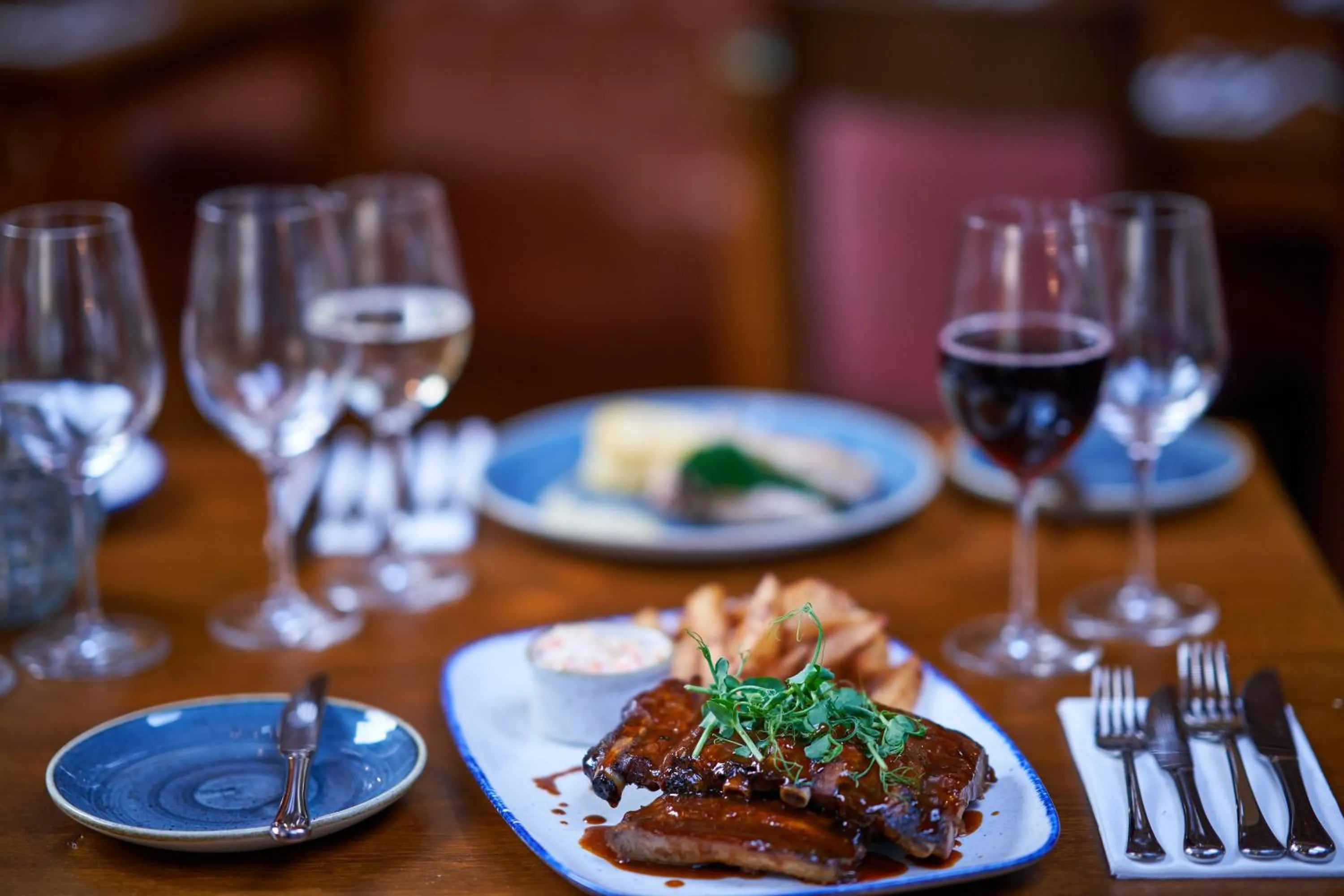 Restaurant/places to eat in The Kirkfield Hotel