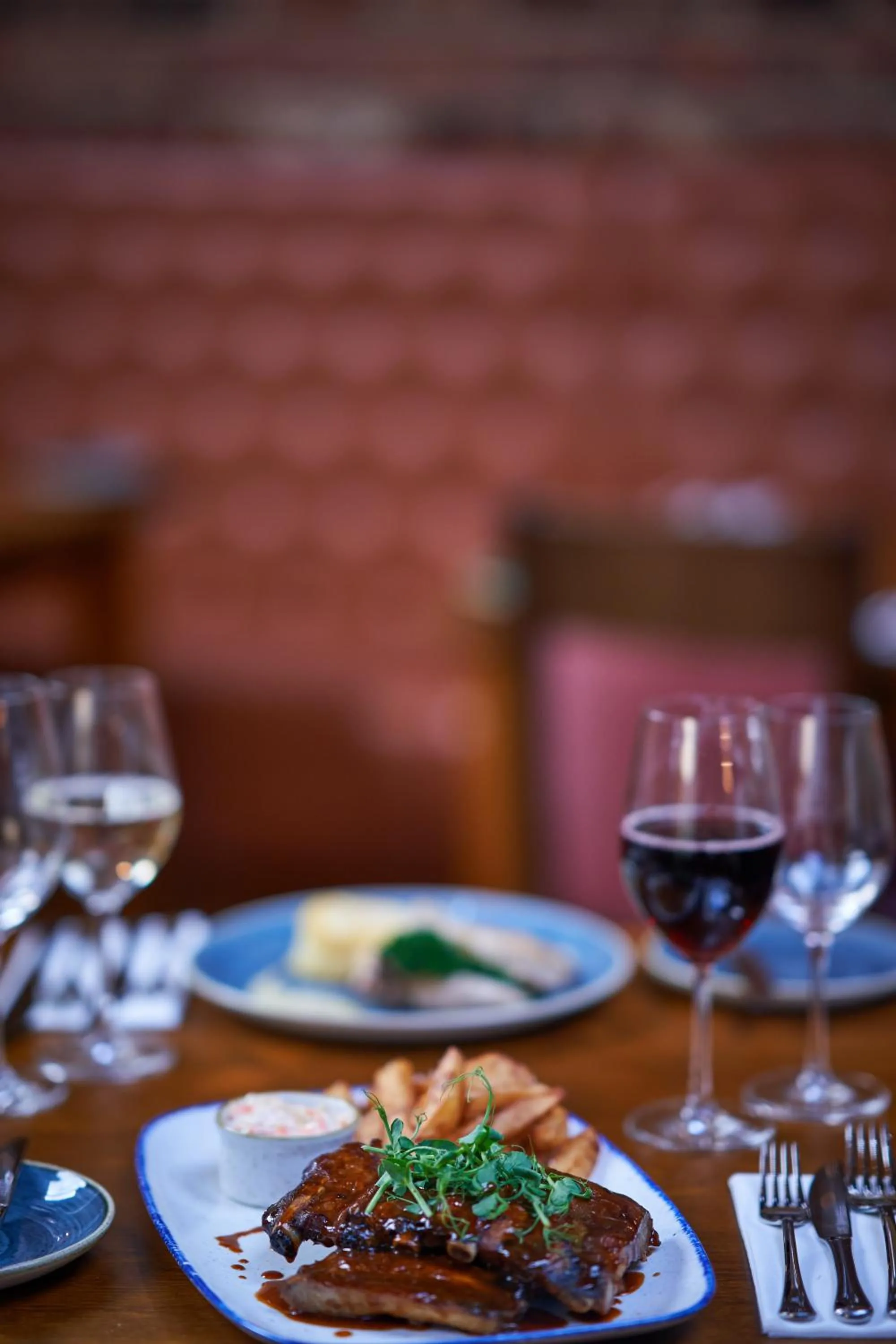 Restaurant/places to eat in The Kirkfield Hotel