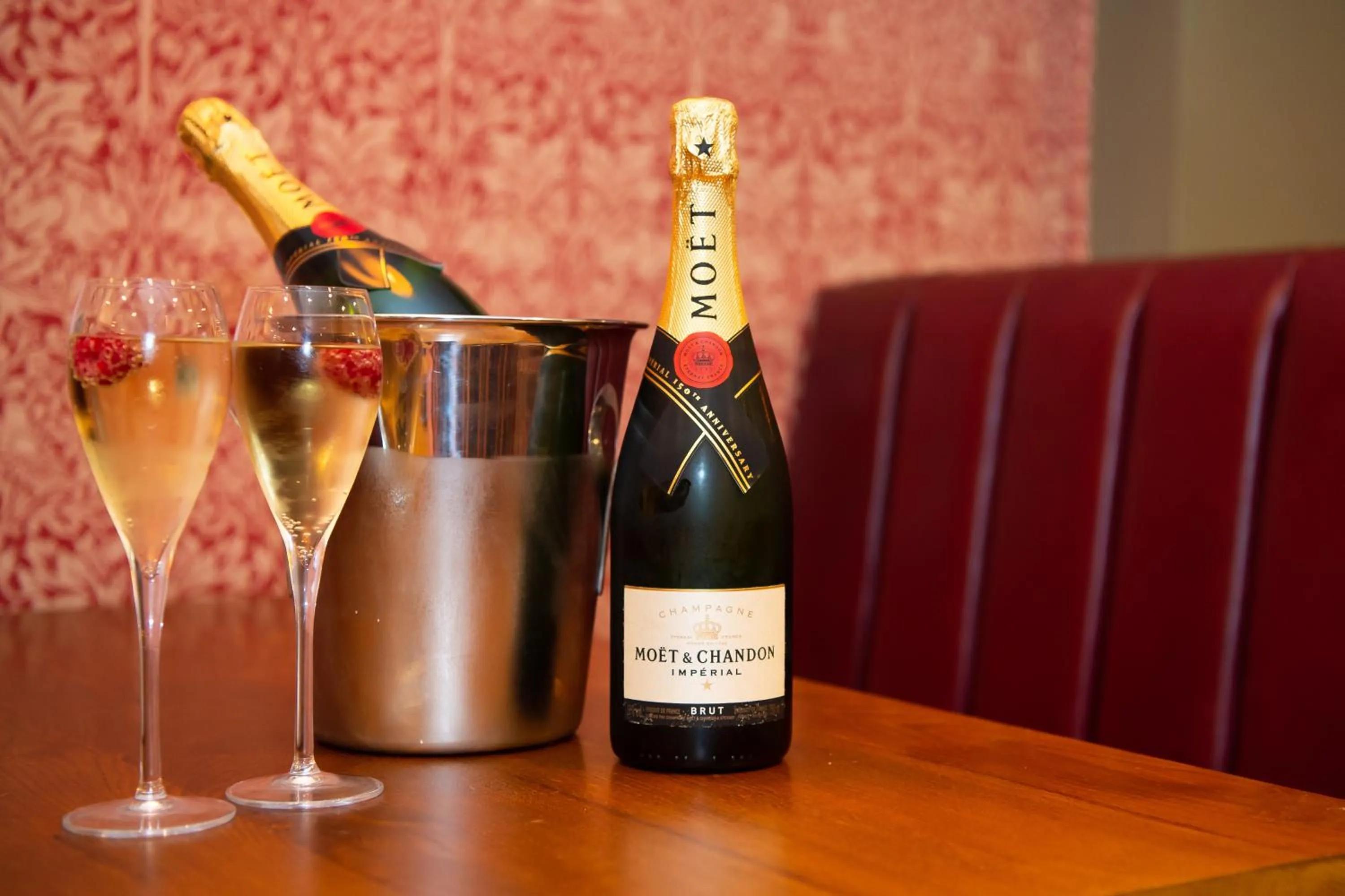 Drinks in The Kirkfield Hotel