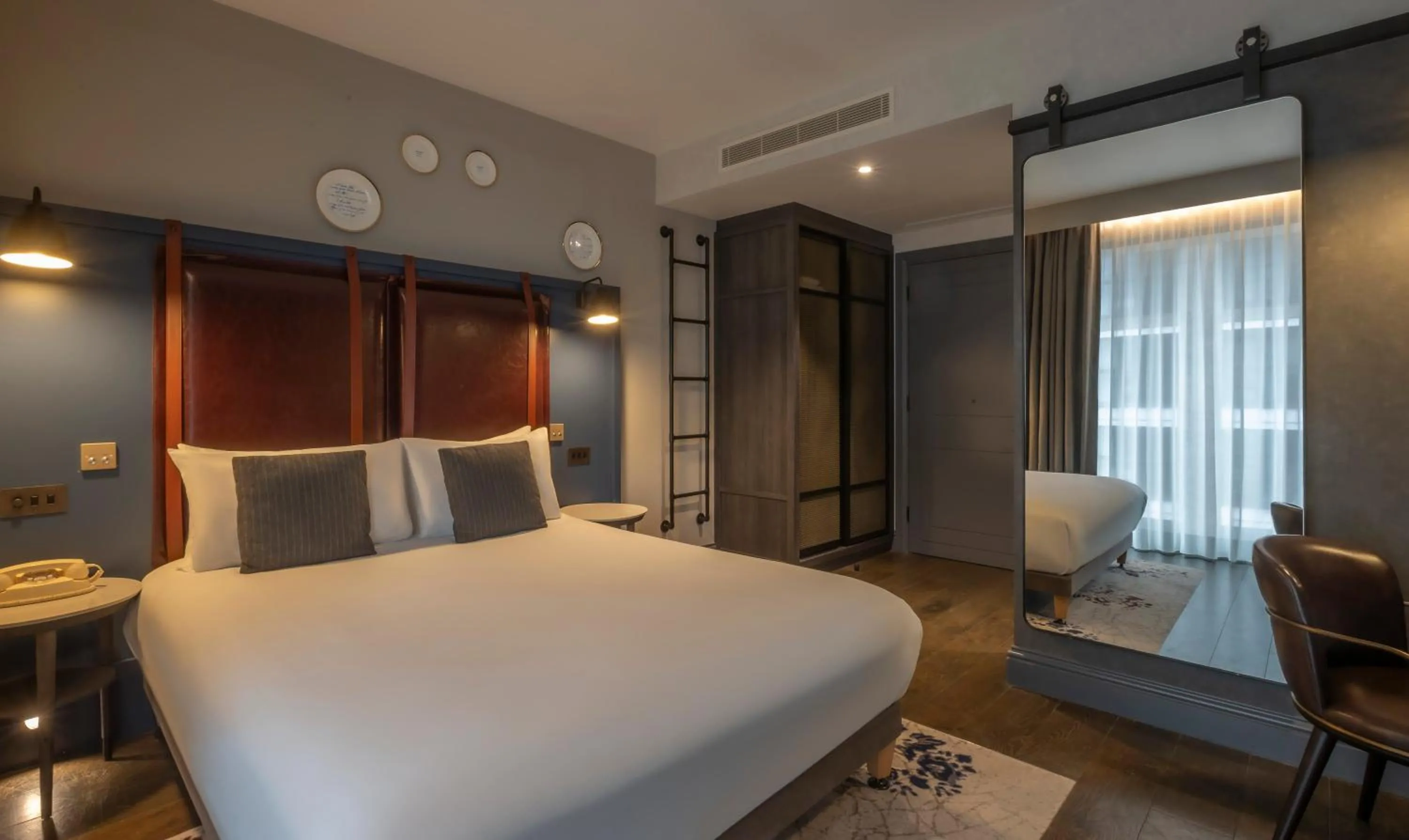 Property building, Bed in Clayton Hotel City of London