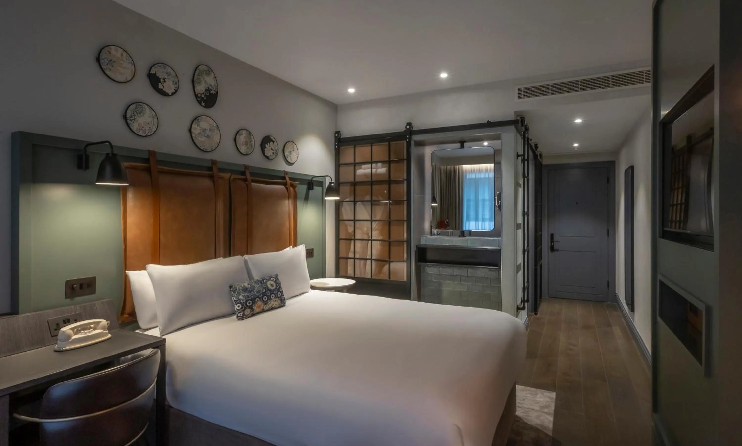 Property building, Bed in Clayton Hotel City of London