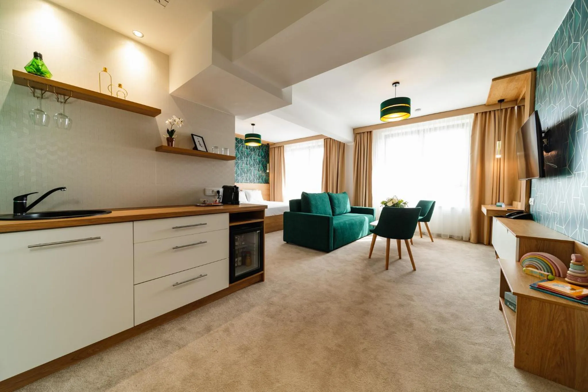 Kitchen or kitchenette in Hotel Küküllő - Târnava