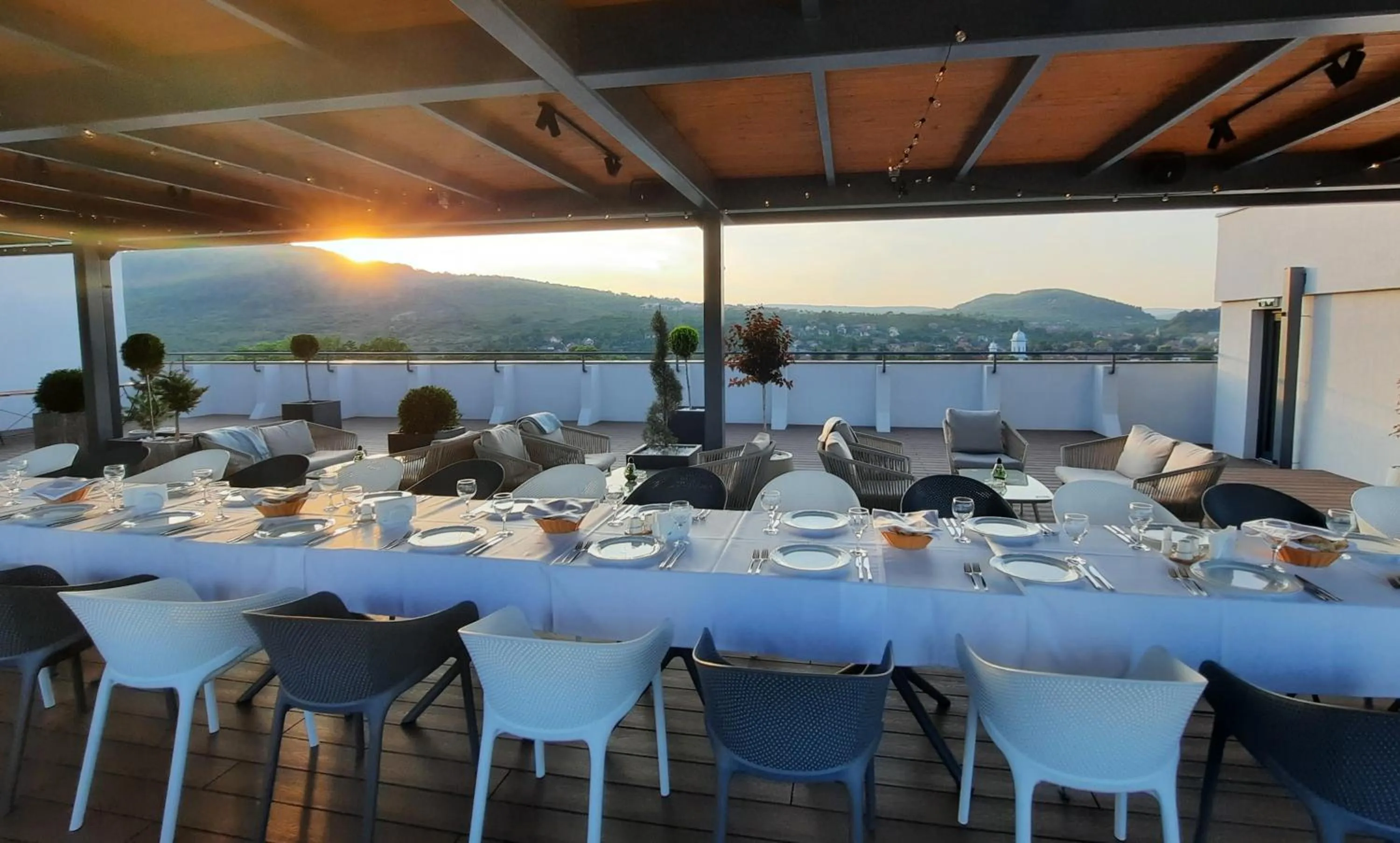 Restaurant/places to eat in Hotel Küküllő - Târnava