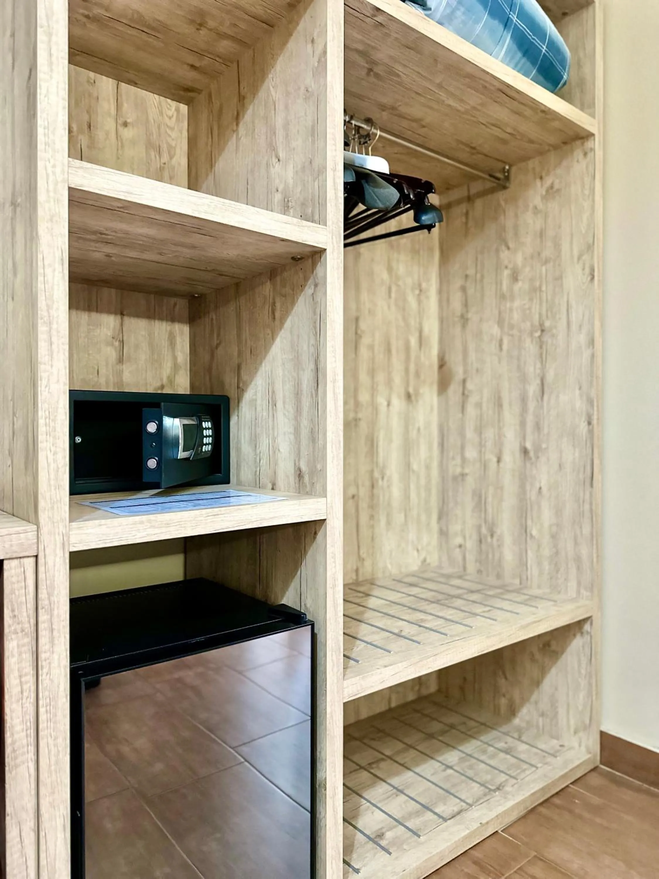 wardrobe in Hotel Giacosa