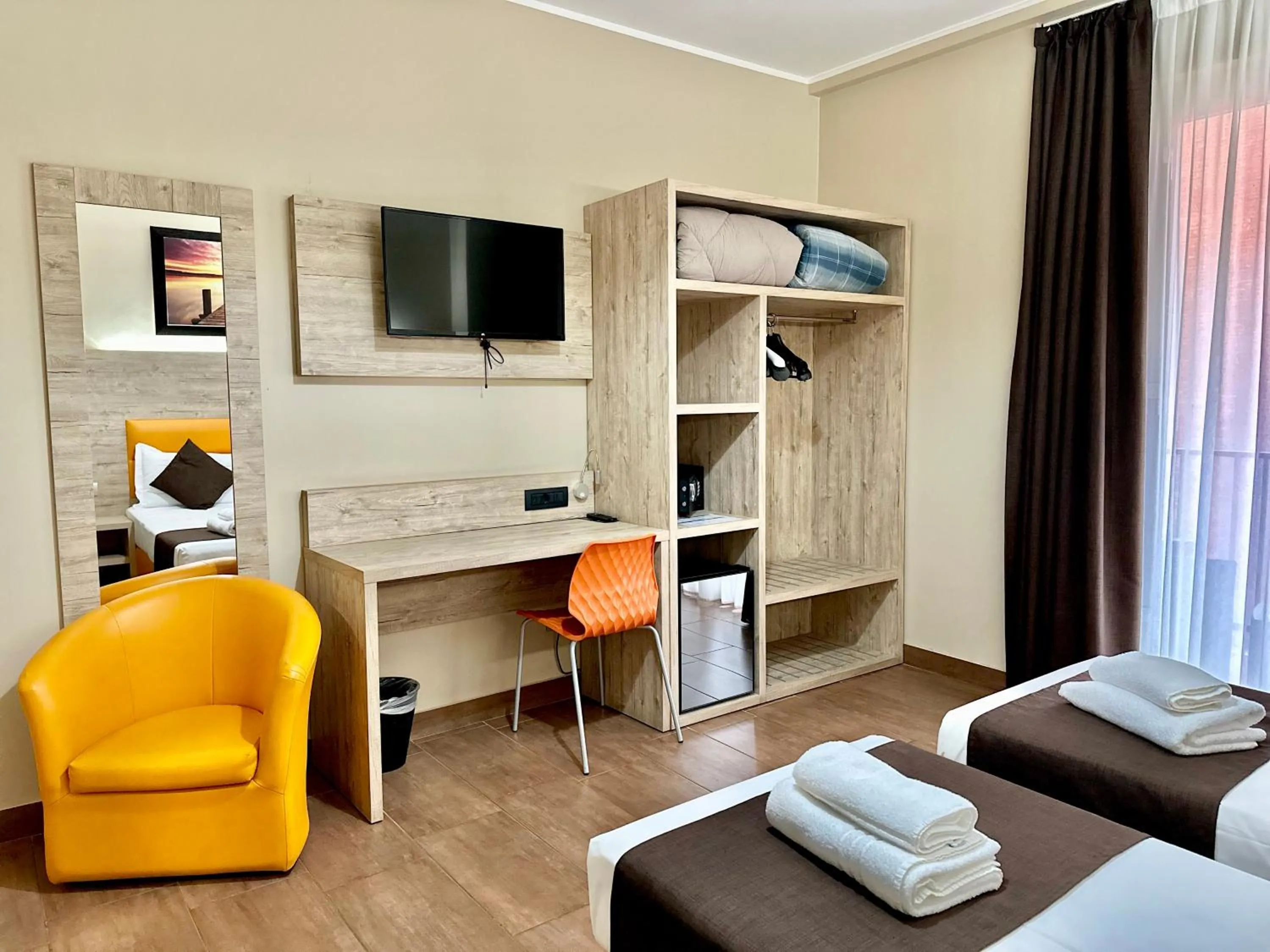 hair dresser, Bed in Hotel Giacosa