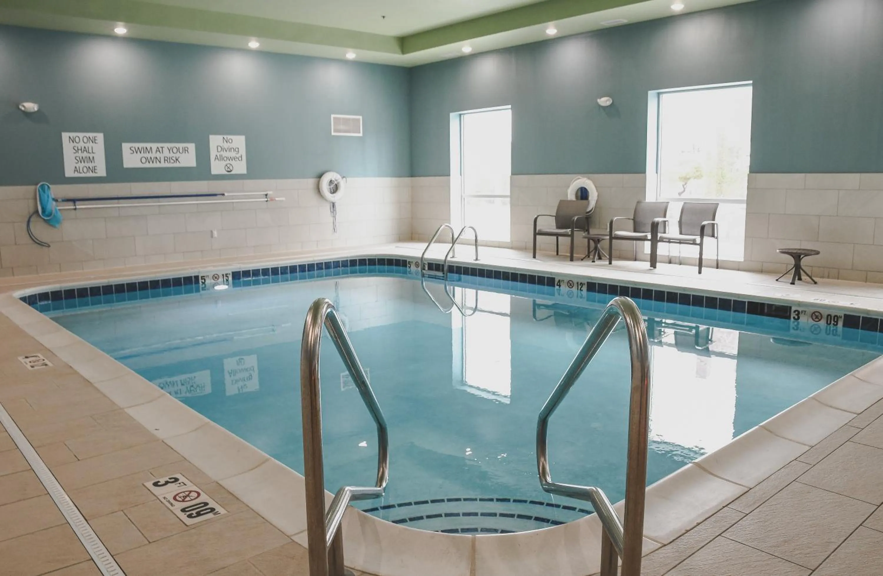 Swimming pool in Holiday Inn Express & Suites Omaha Downtown Old Market by IHG