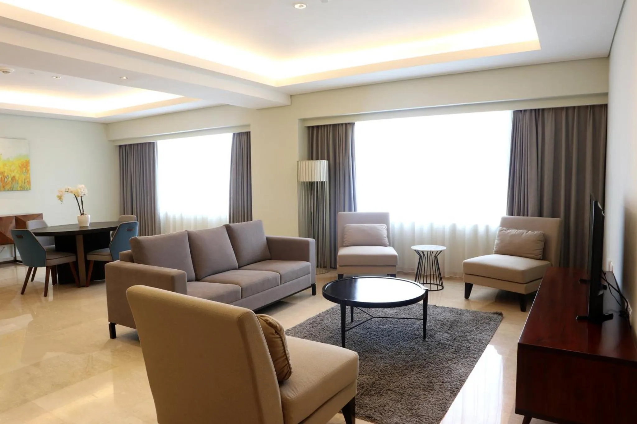 Photo of the whole room in Holiday Inn & Suites Jakarta Gajah Mada by IHG