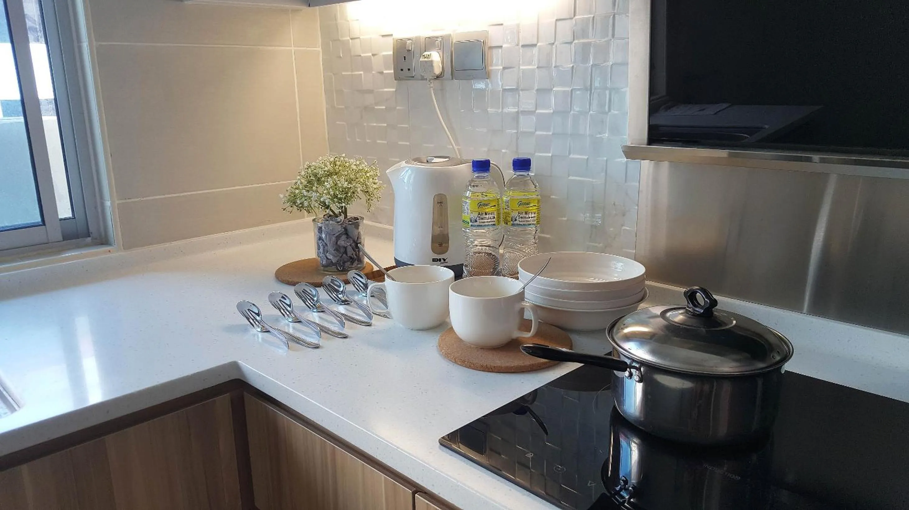 Kitchen or kitchenette in Hotel Sentral Johor Bahru