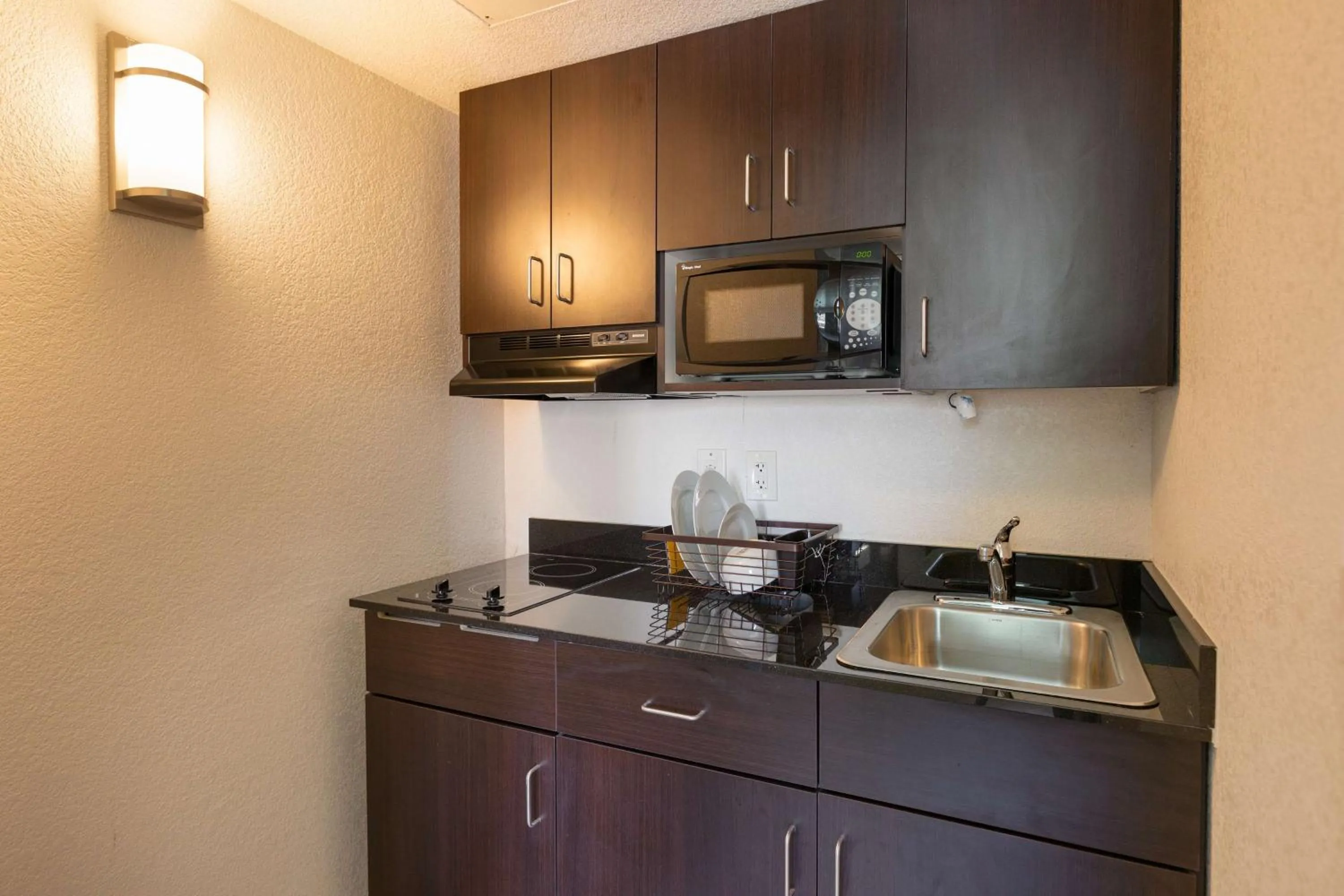 Kitchen or kitchenette in Studio 6-Barstow, CA