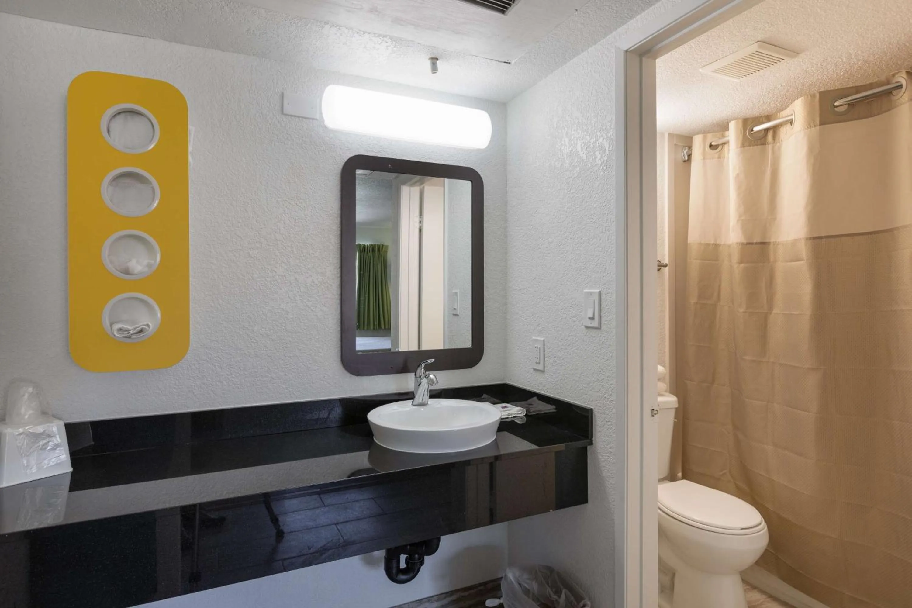 Toilet in Studio 6-Barstow, CA