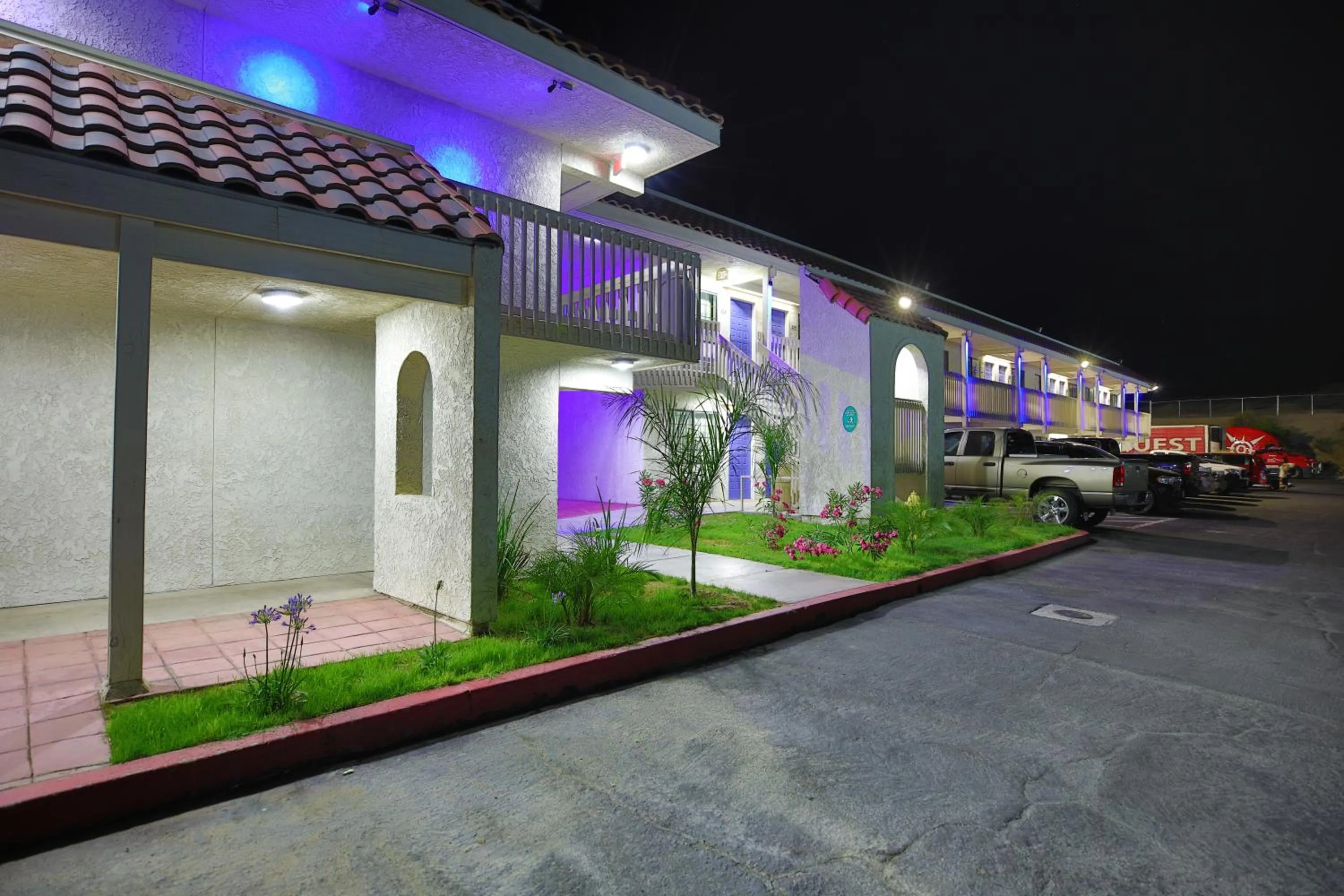 Parking in Studio 6-Barstow, CA