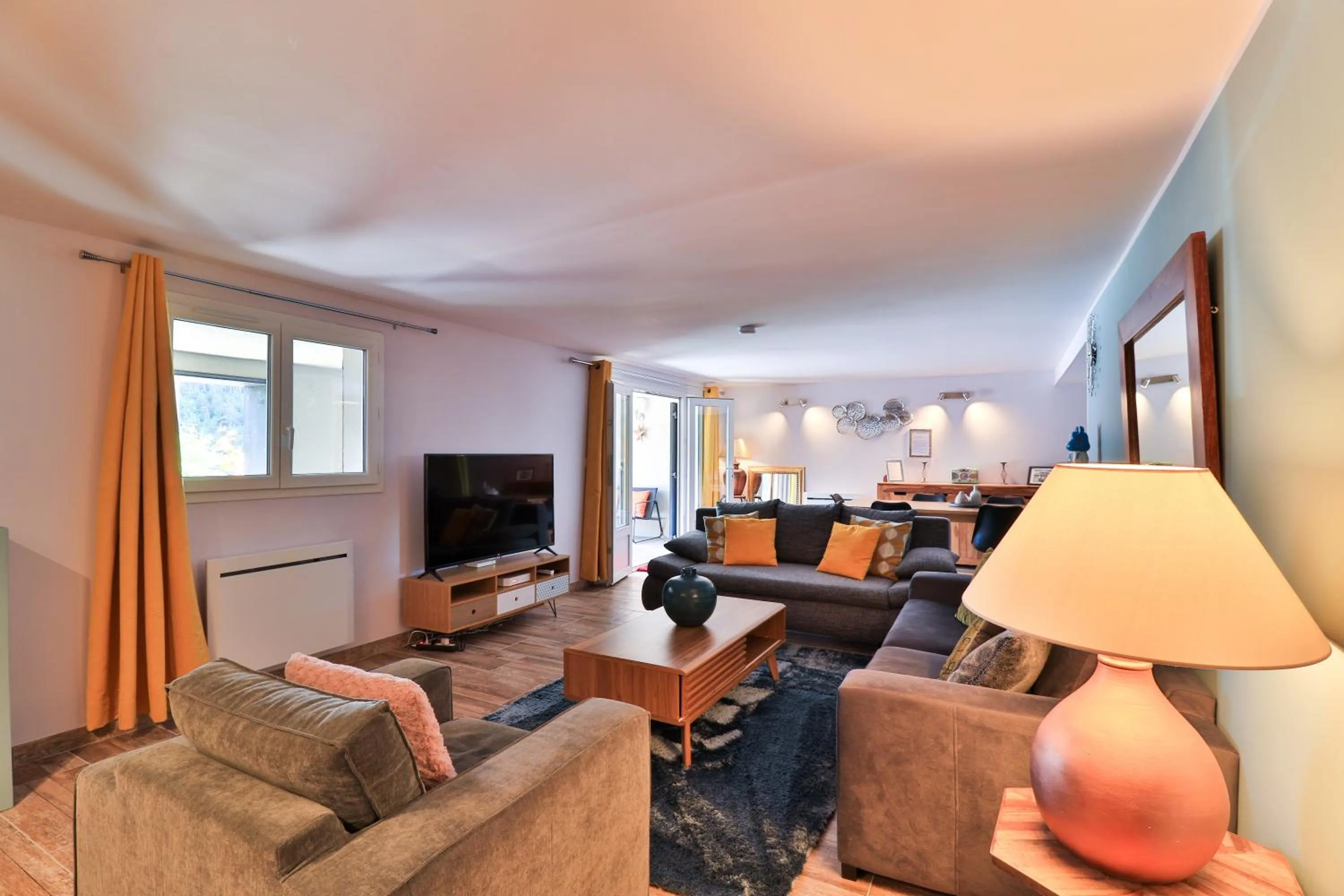 Dining area in L'Alpen Roc