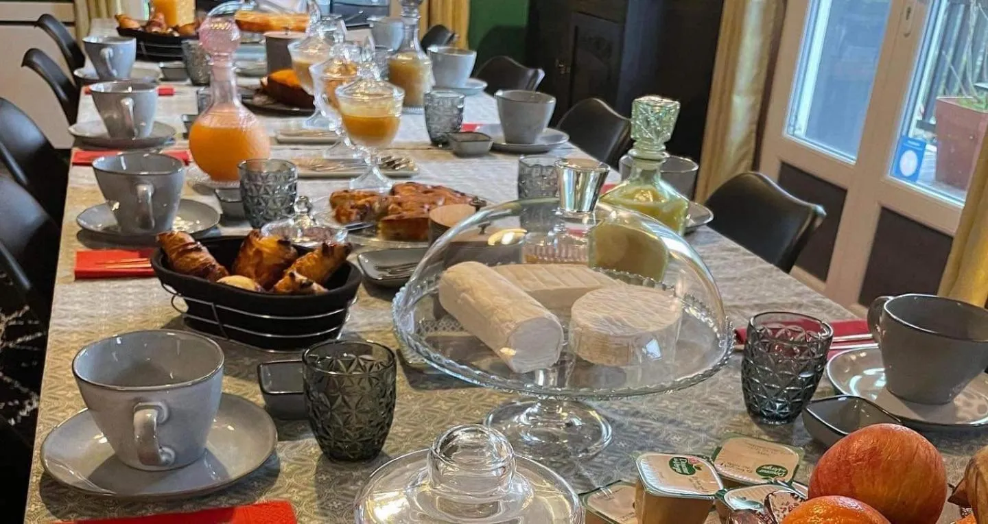 Bedroom in L'Alpen Roc