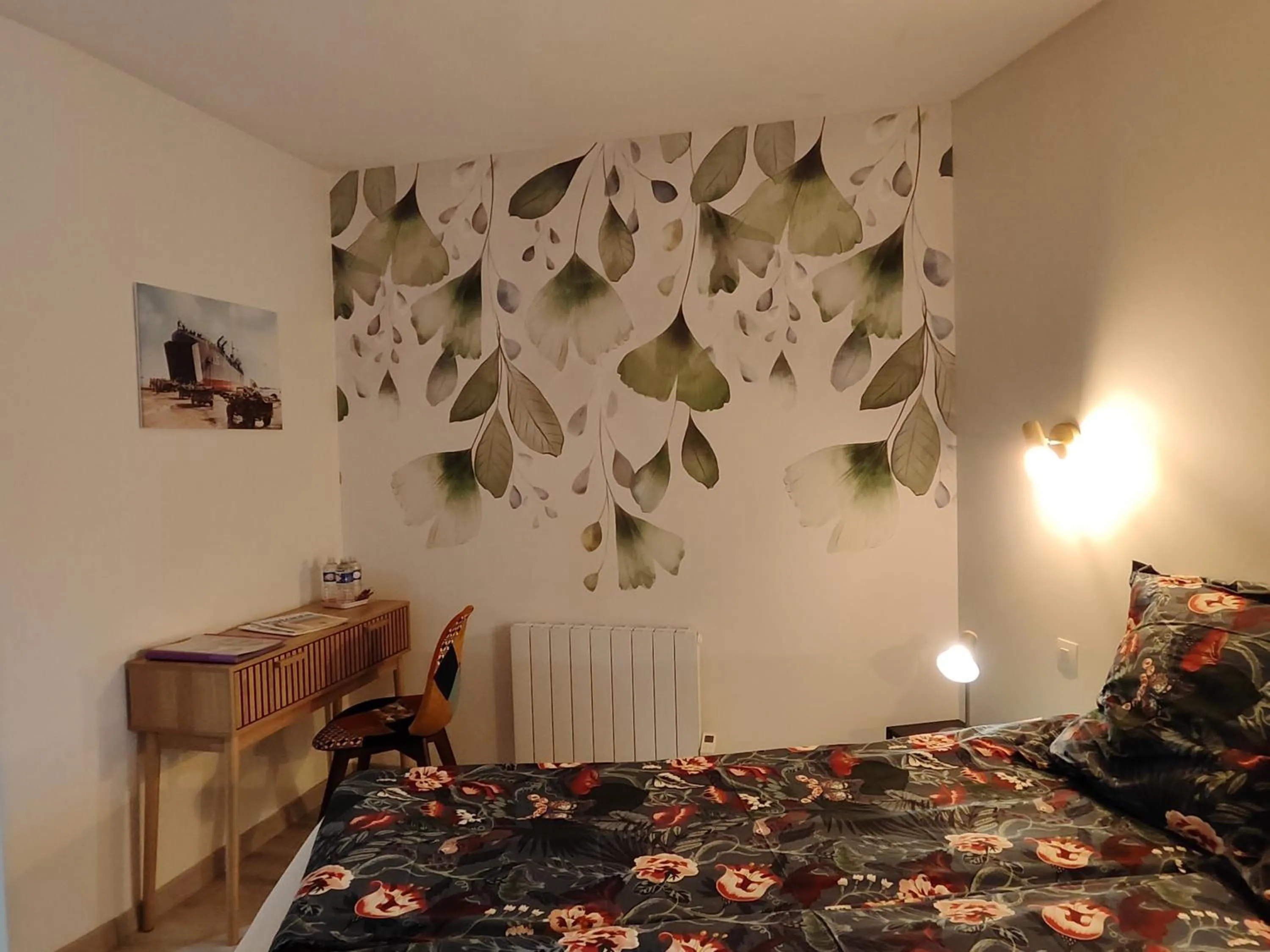 Decorative detail, Bed in La ferme aux chats