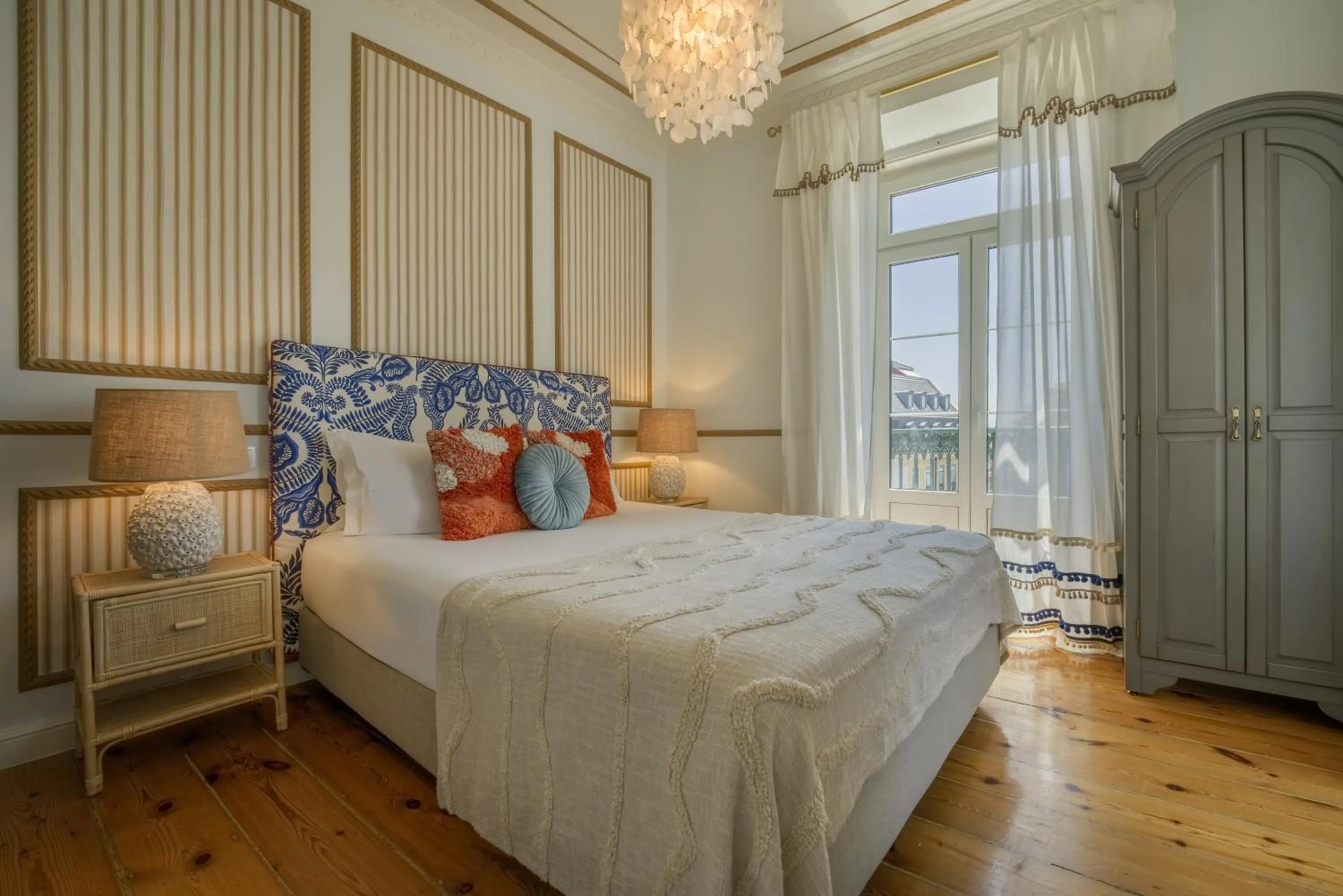 Double Room with Balcony and Square and River View in Solar dos Poetas