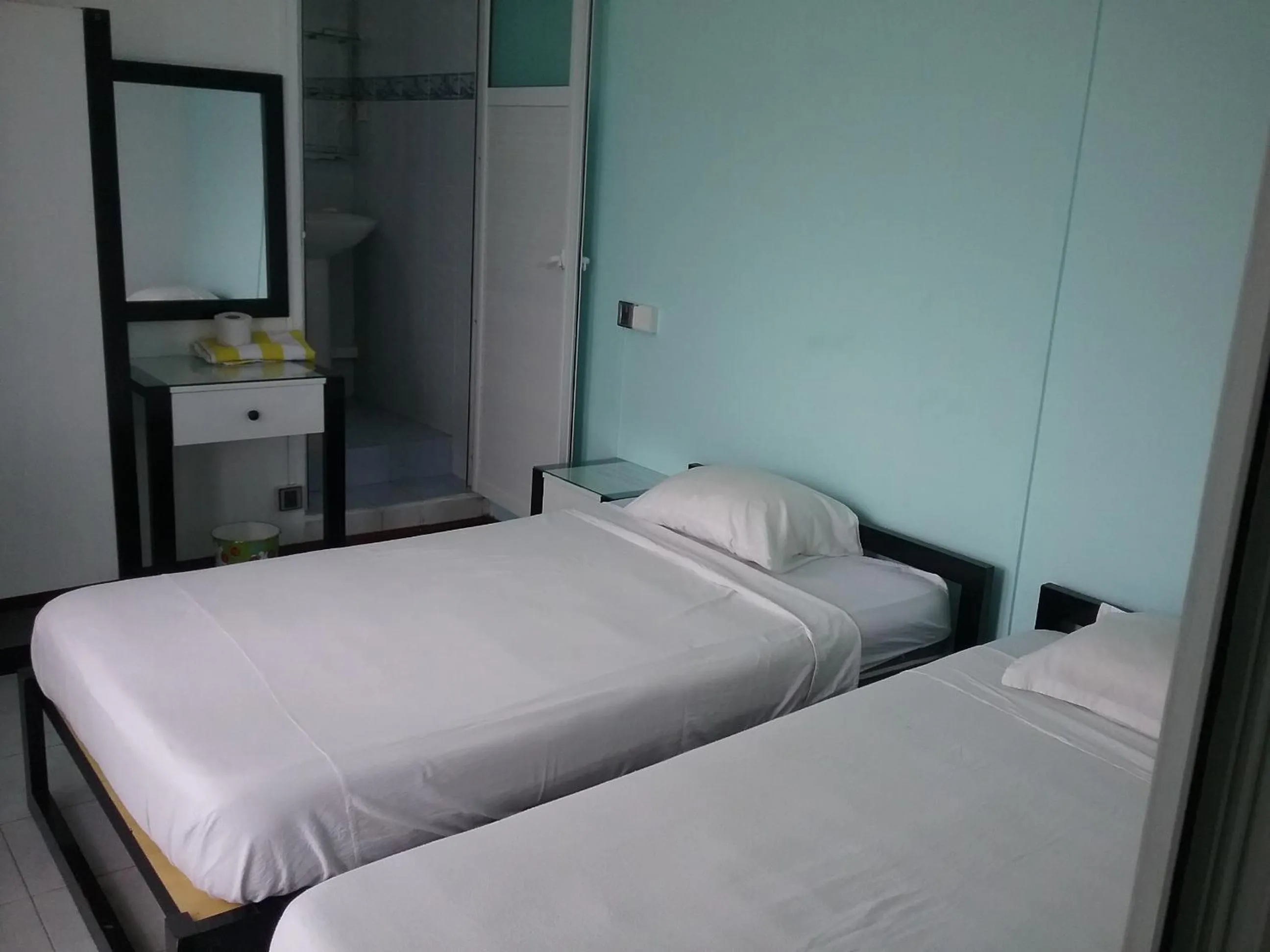 Toilet, Bed in La Plaine Verte Guesthouse