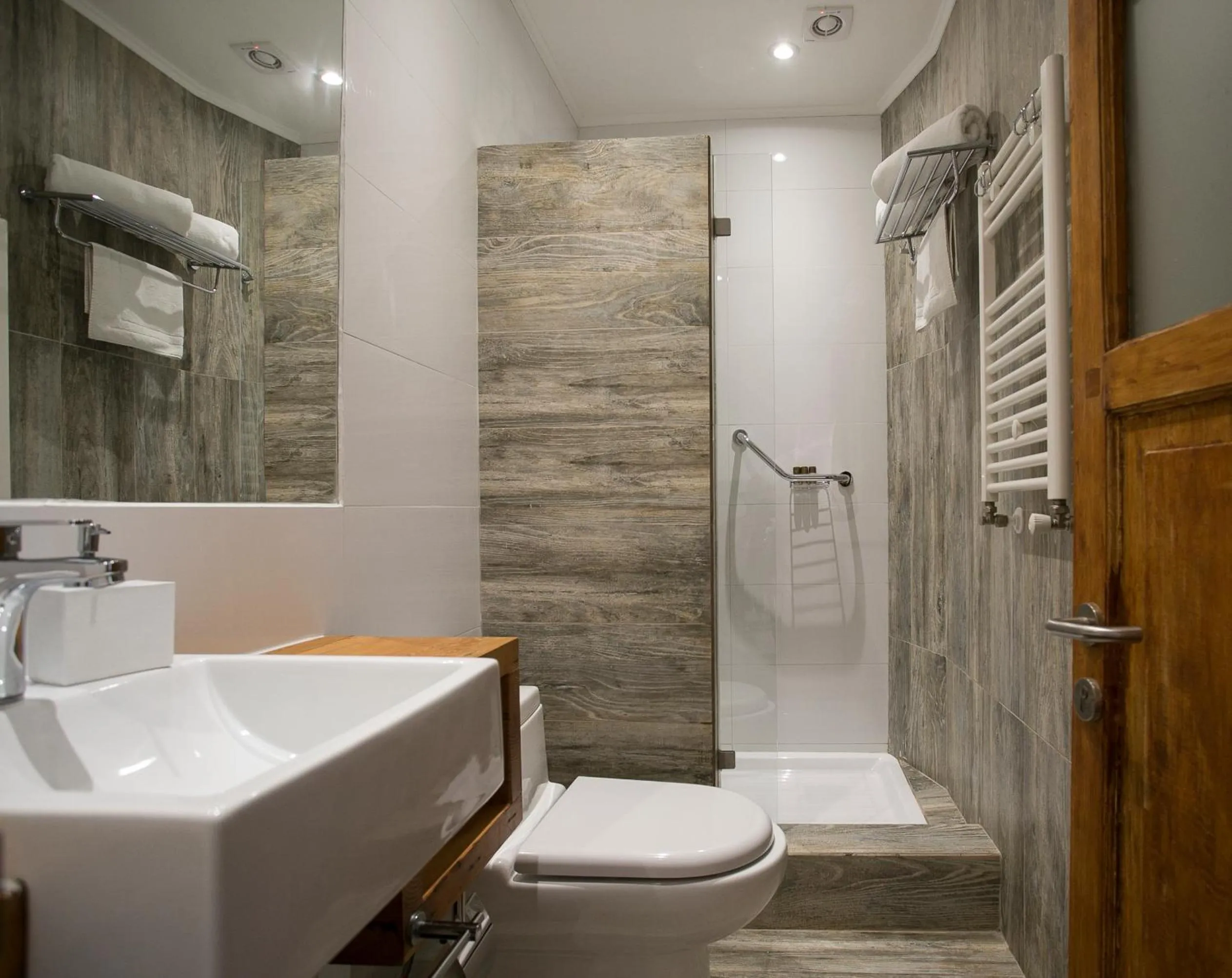 Bathroom in Casa Galos Hotel & Lofts