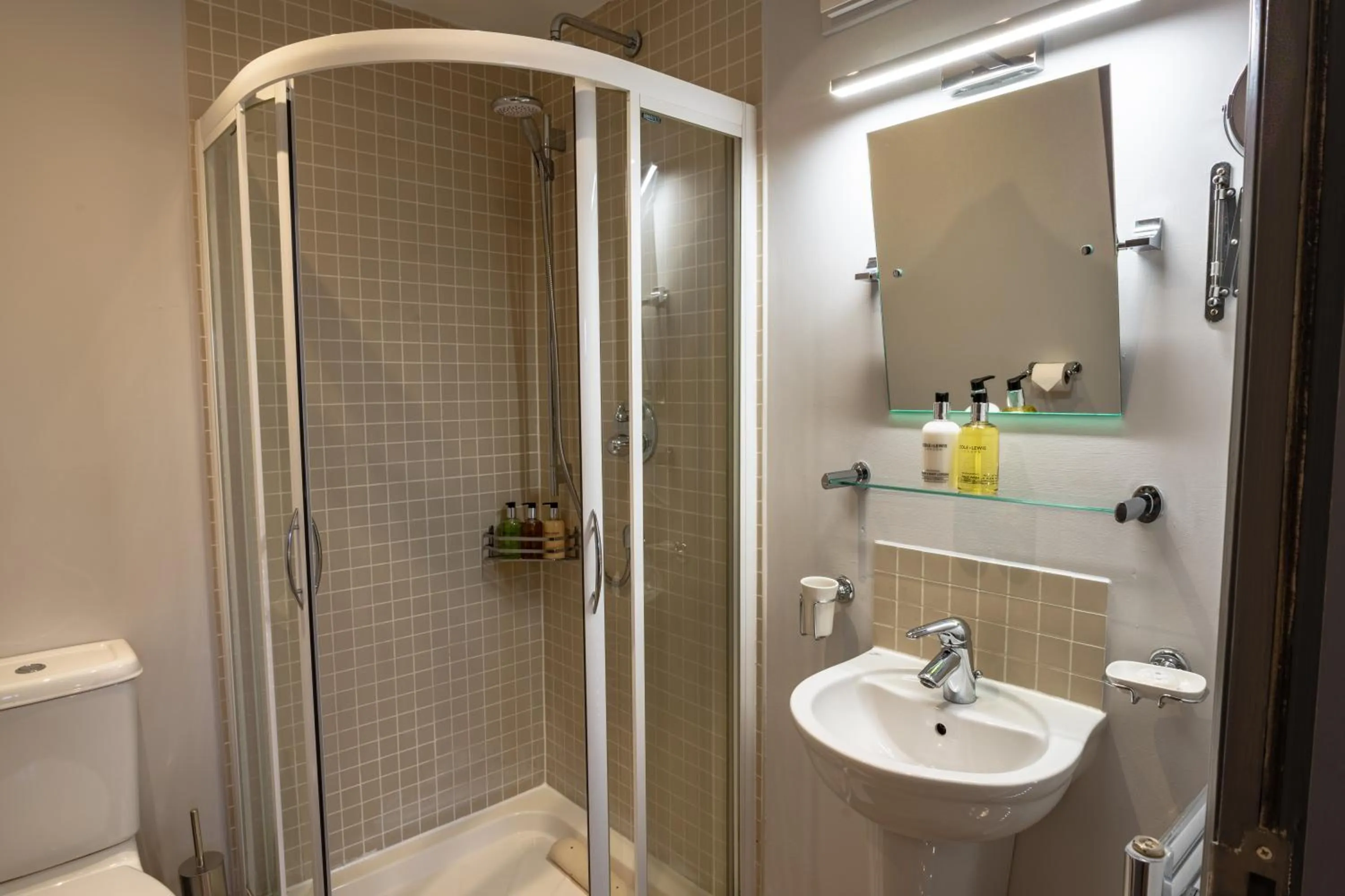 Shower in Albert Arms