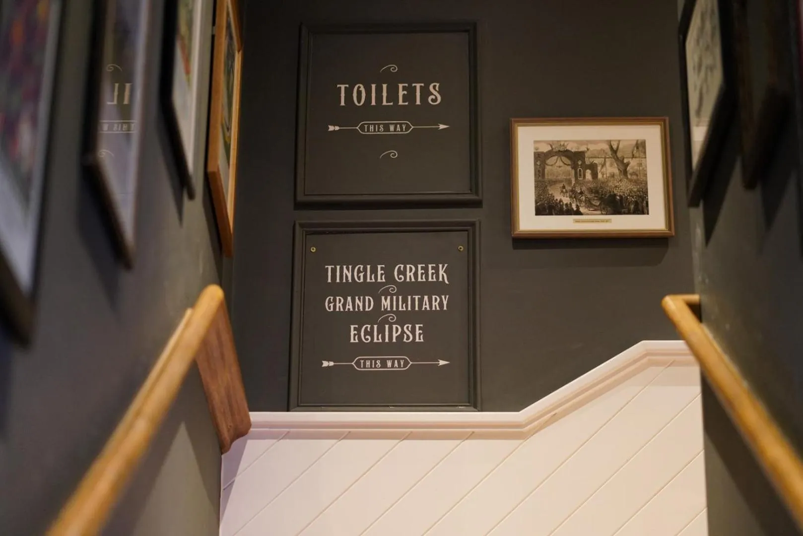 Text overlay in Albert Arms