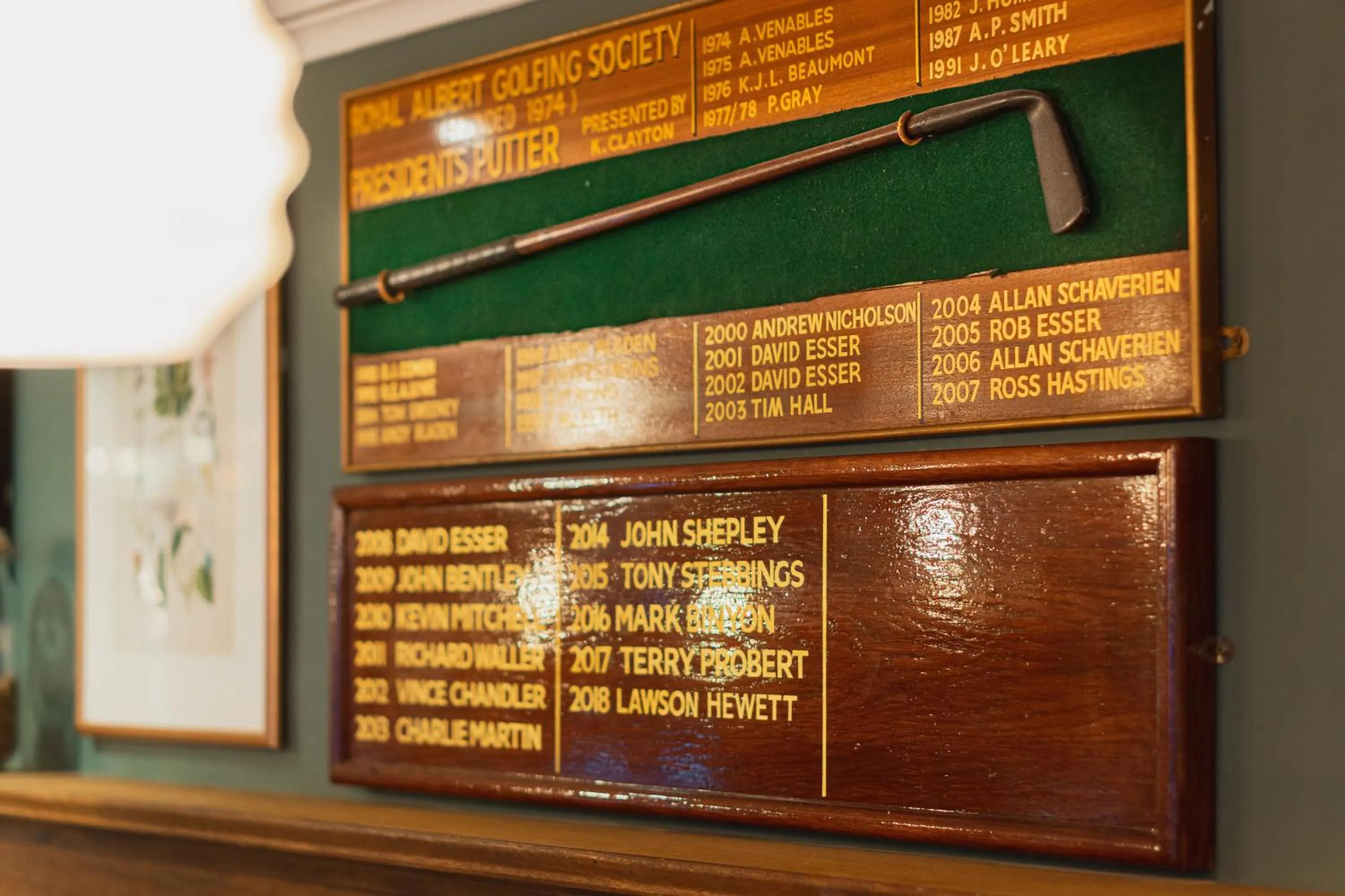 Logo/Certificate/Sign in Albert Arms