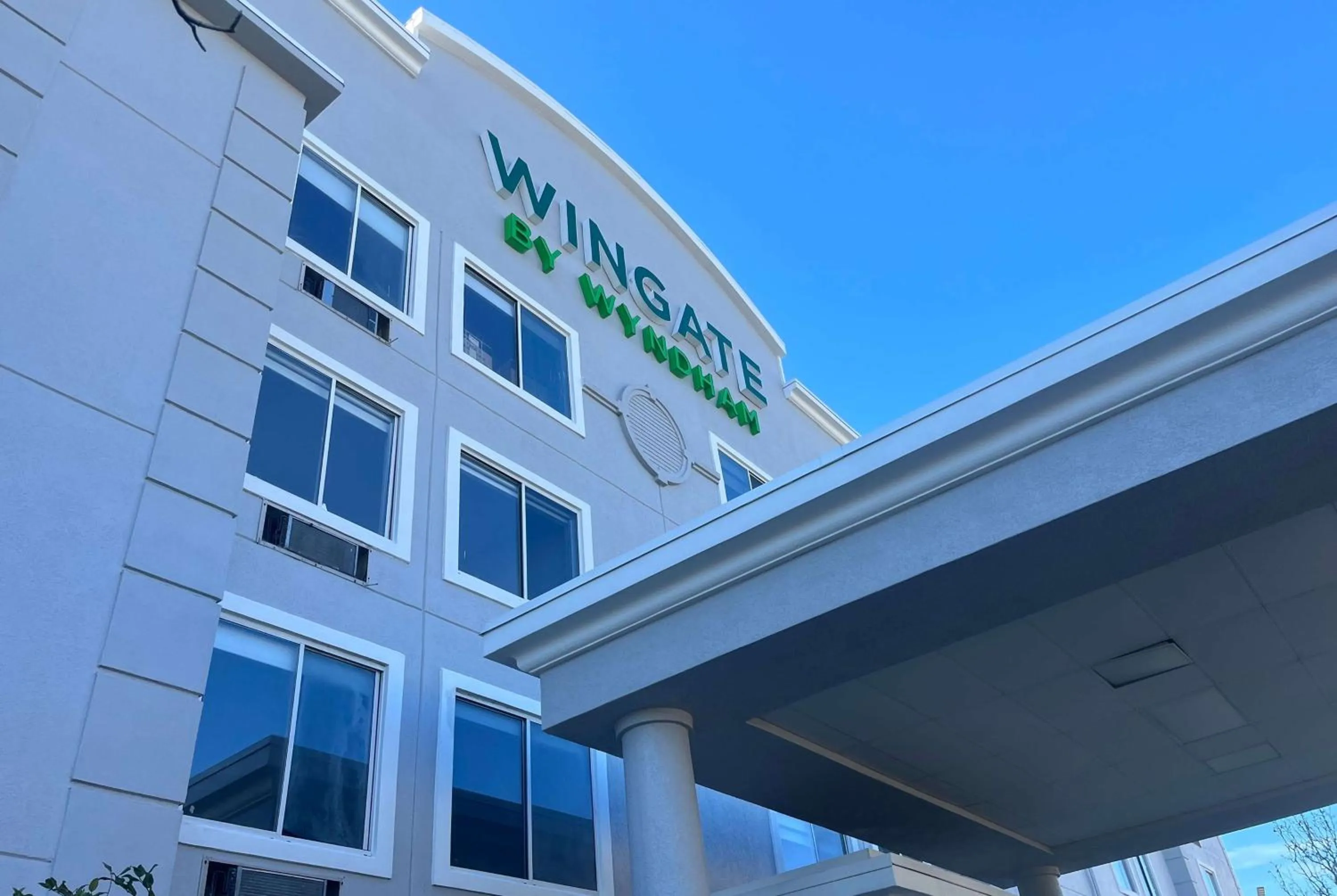 Property building in Wingate by Wyndham Hattiesburg