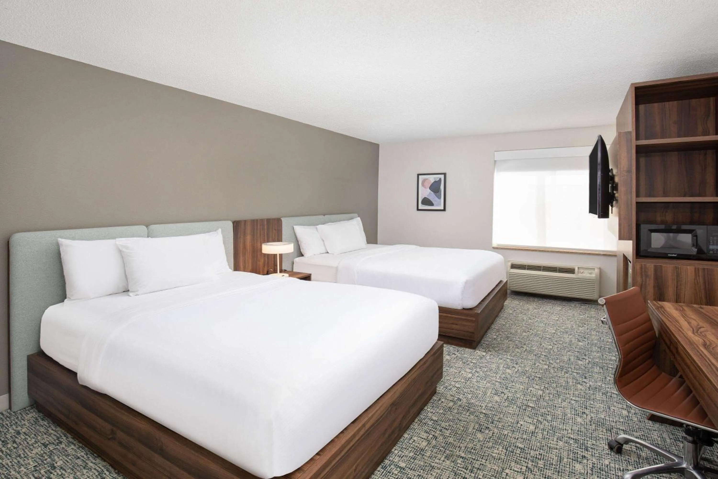 Photo of the whole room, Bed in Wingate by Wyndham Hattiesburg