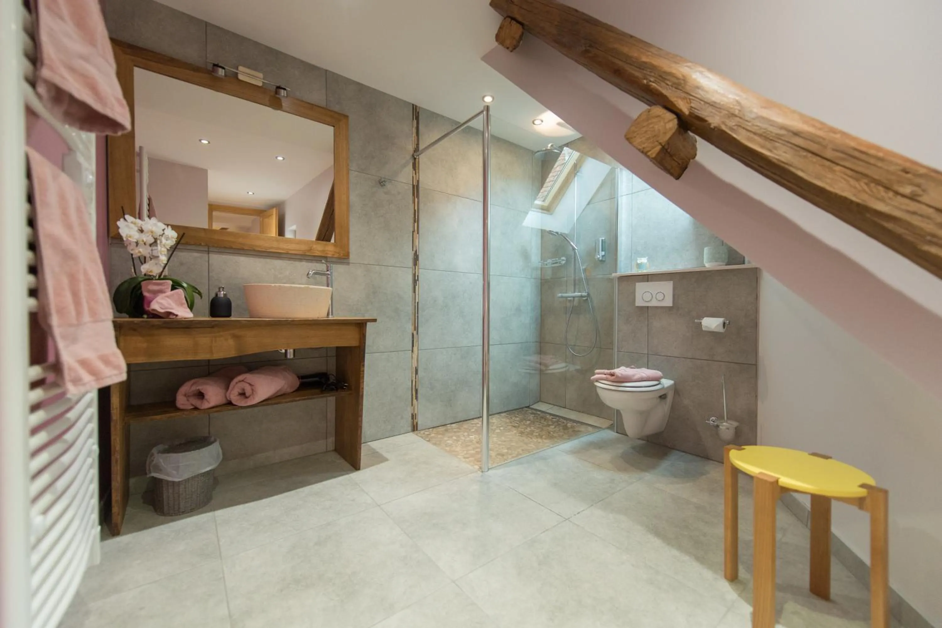 Shower in La Maison d'Emilie