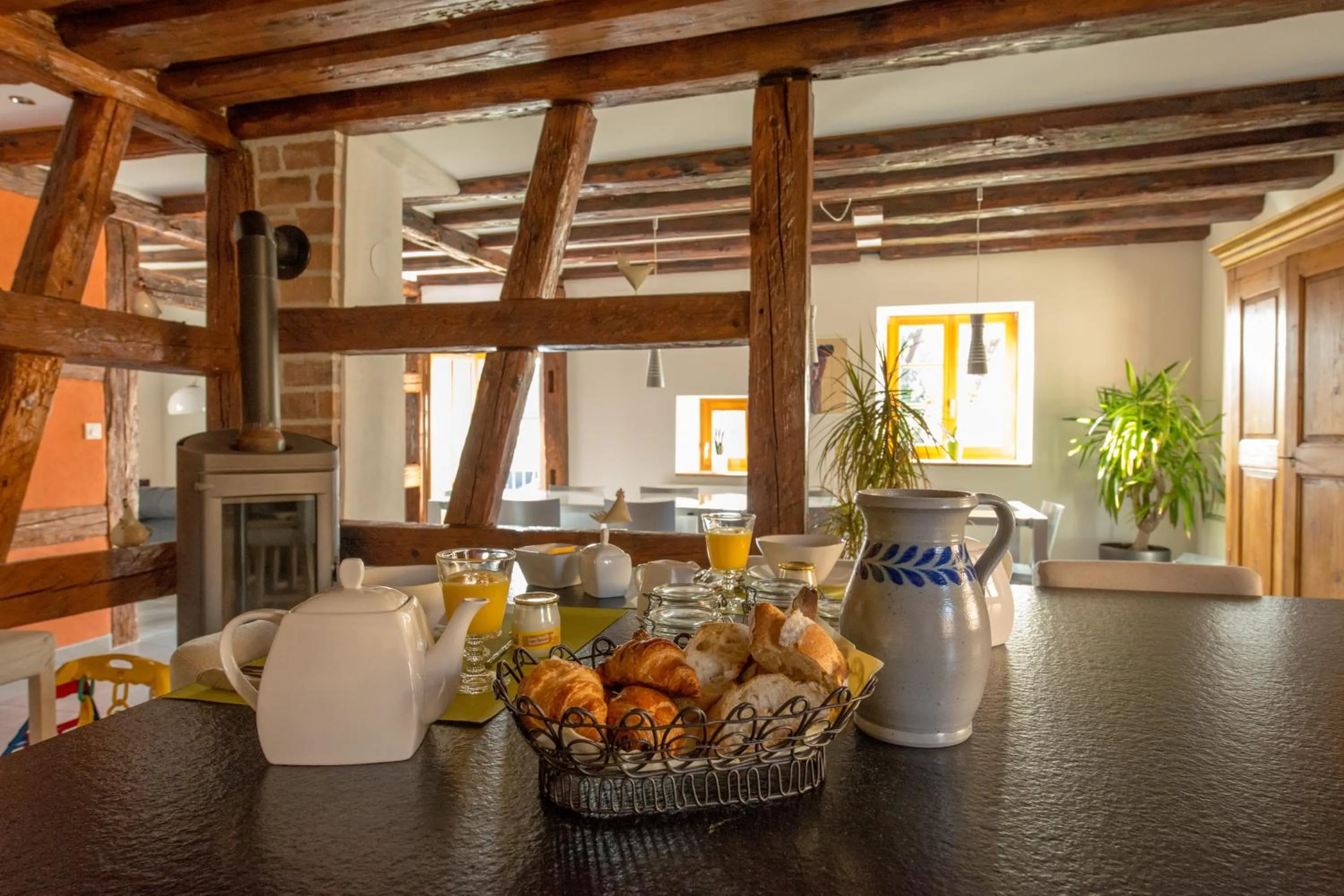 Kitchen or kitchenette in La Maison d'Emilie