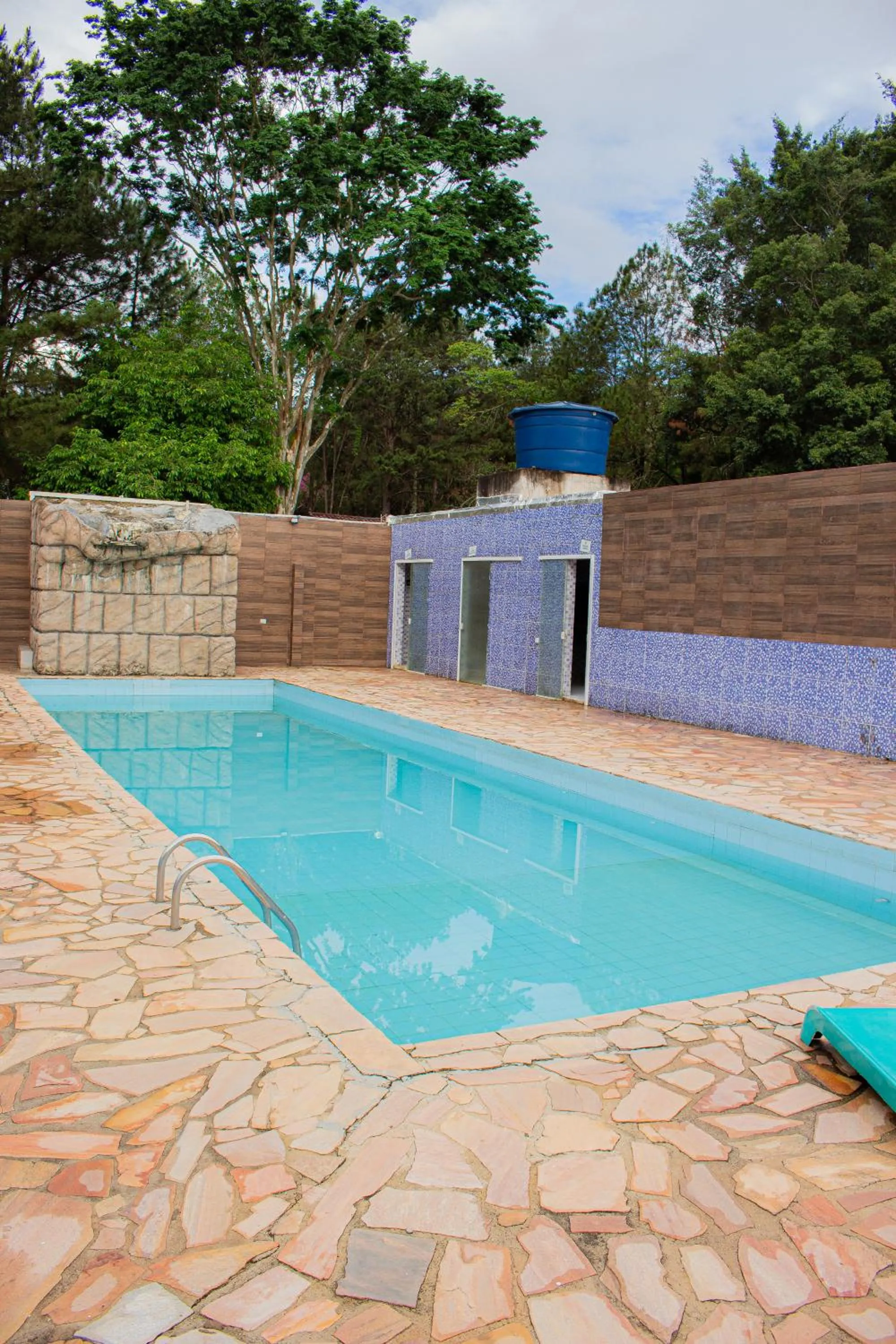 Swimming pool in Hotel Fazenda Pé da Serra