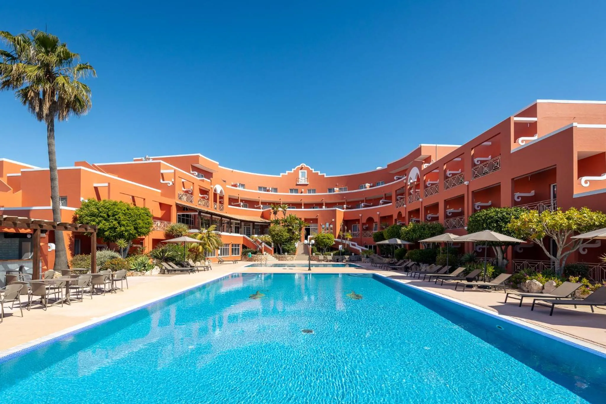 Swimming pool in Belavista Da Luz - Wellness & Lifestyle Hotel