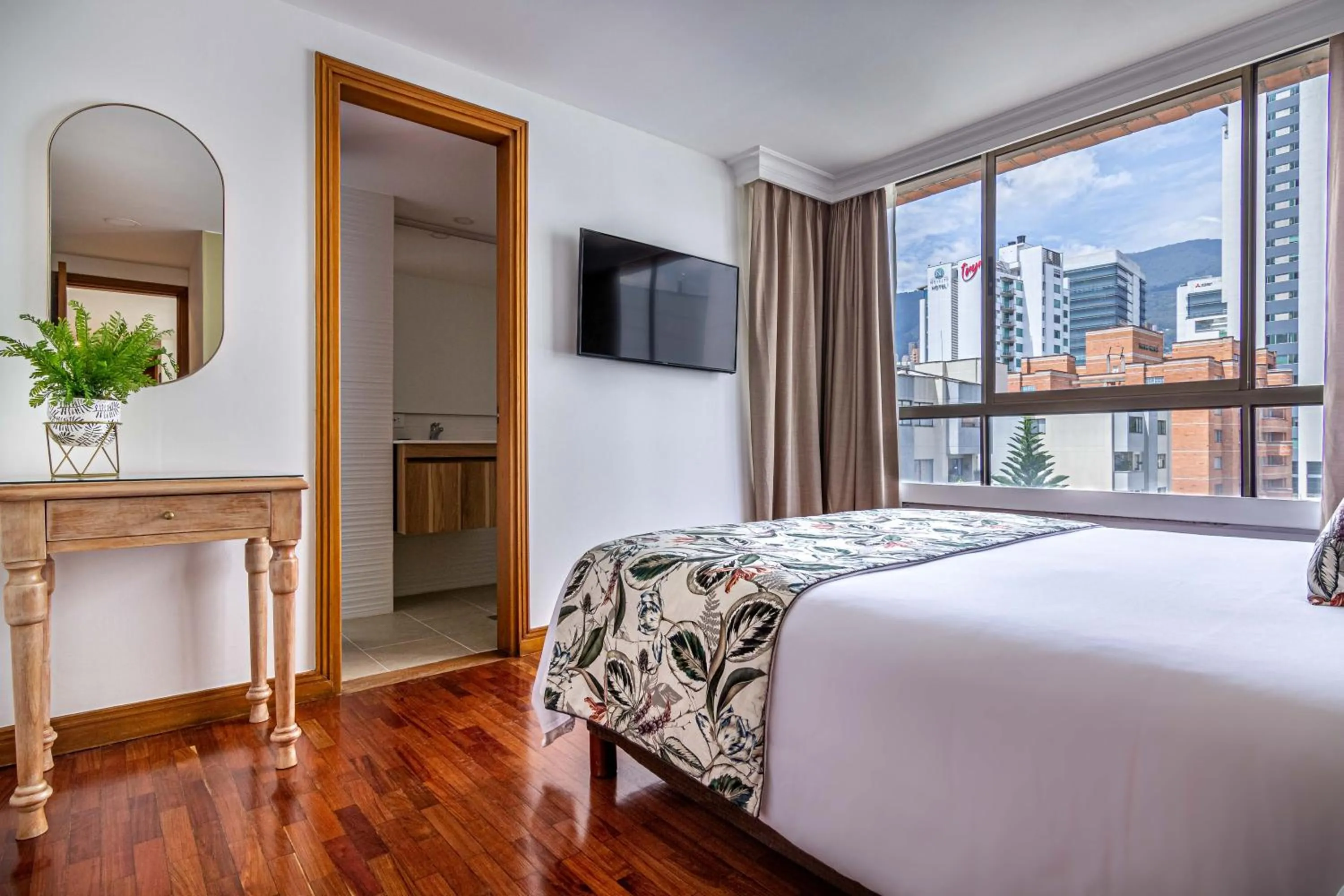 Bed in Alcazar de Oviedo by EE Hoteles