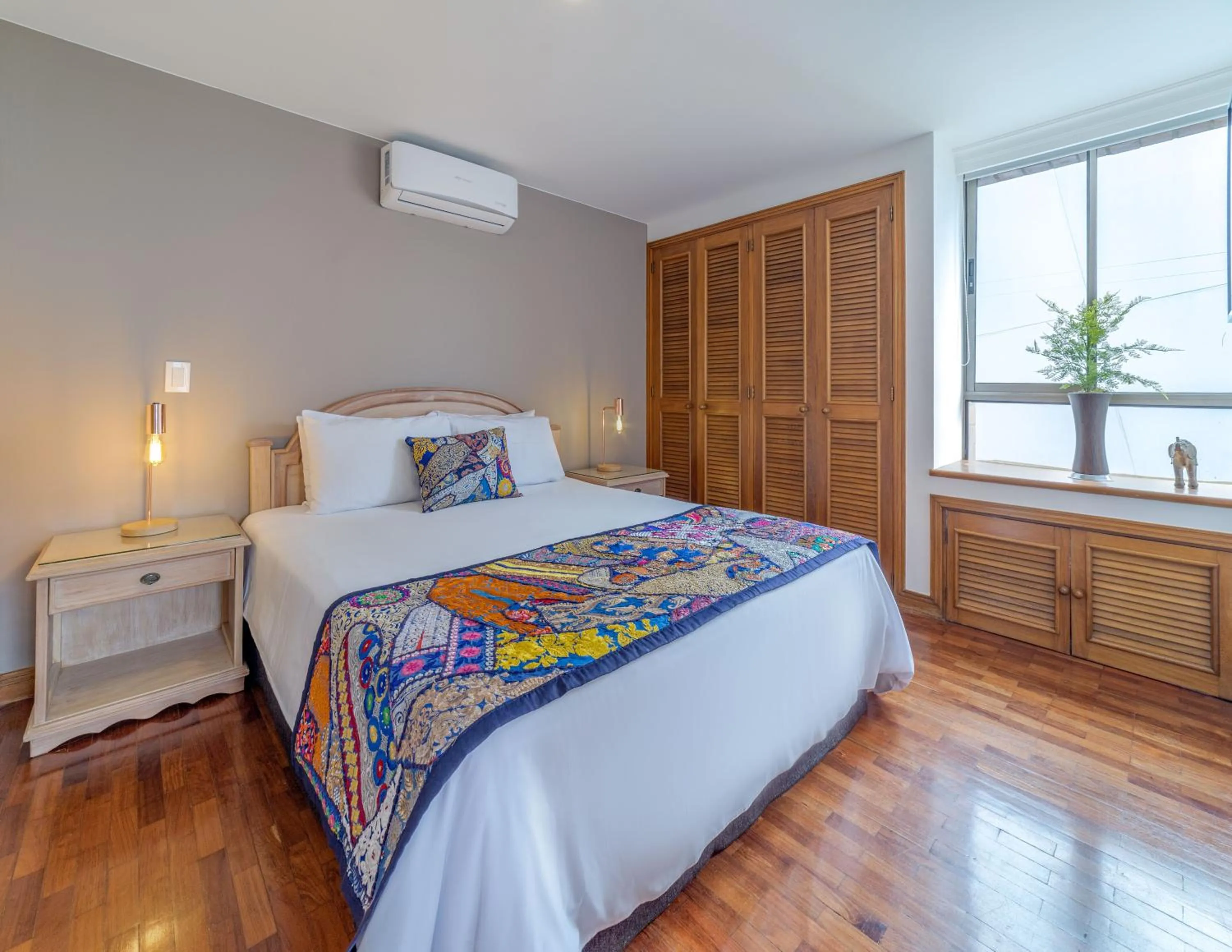 Bed in Alcazar de Oviedo by EE Hoteles