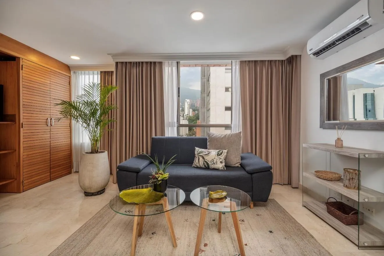 Living room in Alcazar de Oviedo by EE Hoteles