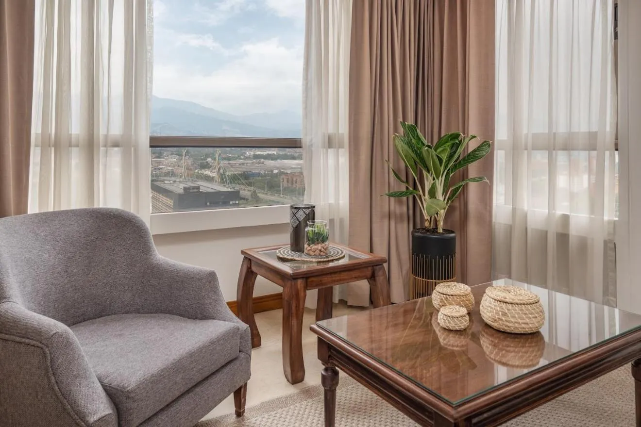 Living room in Alcazar de Oviedo by EE Hoteles