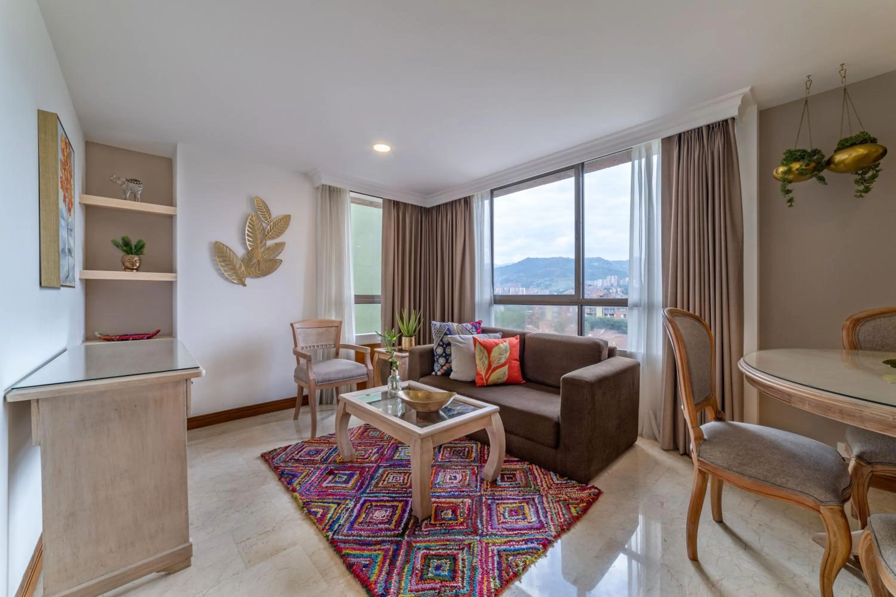 Living room in Alcazar de Oviedo by EE Hoteles