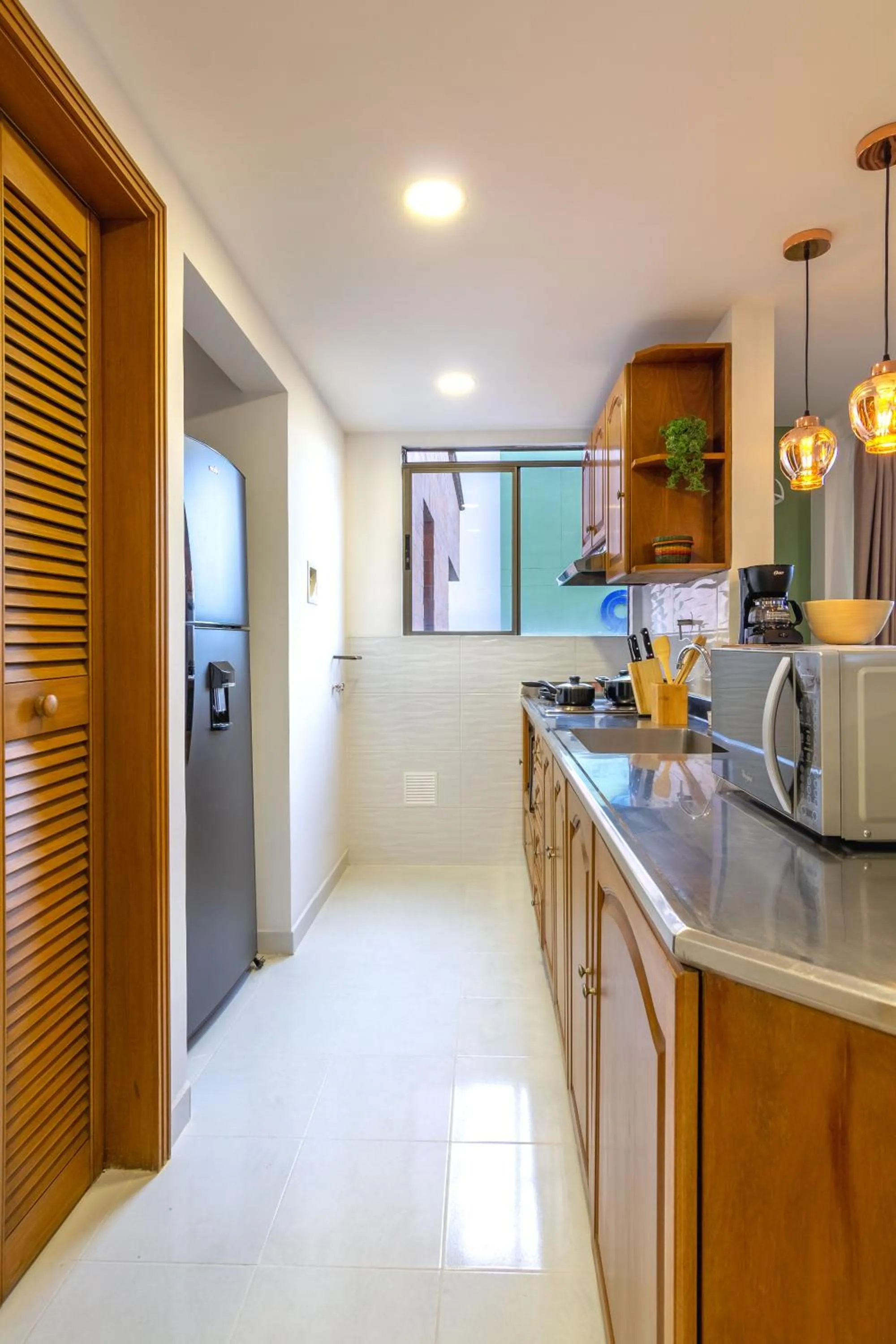 Kitchen or kitchenette in Alcazar de Oviedo by EE Hoteles