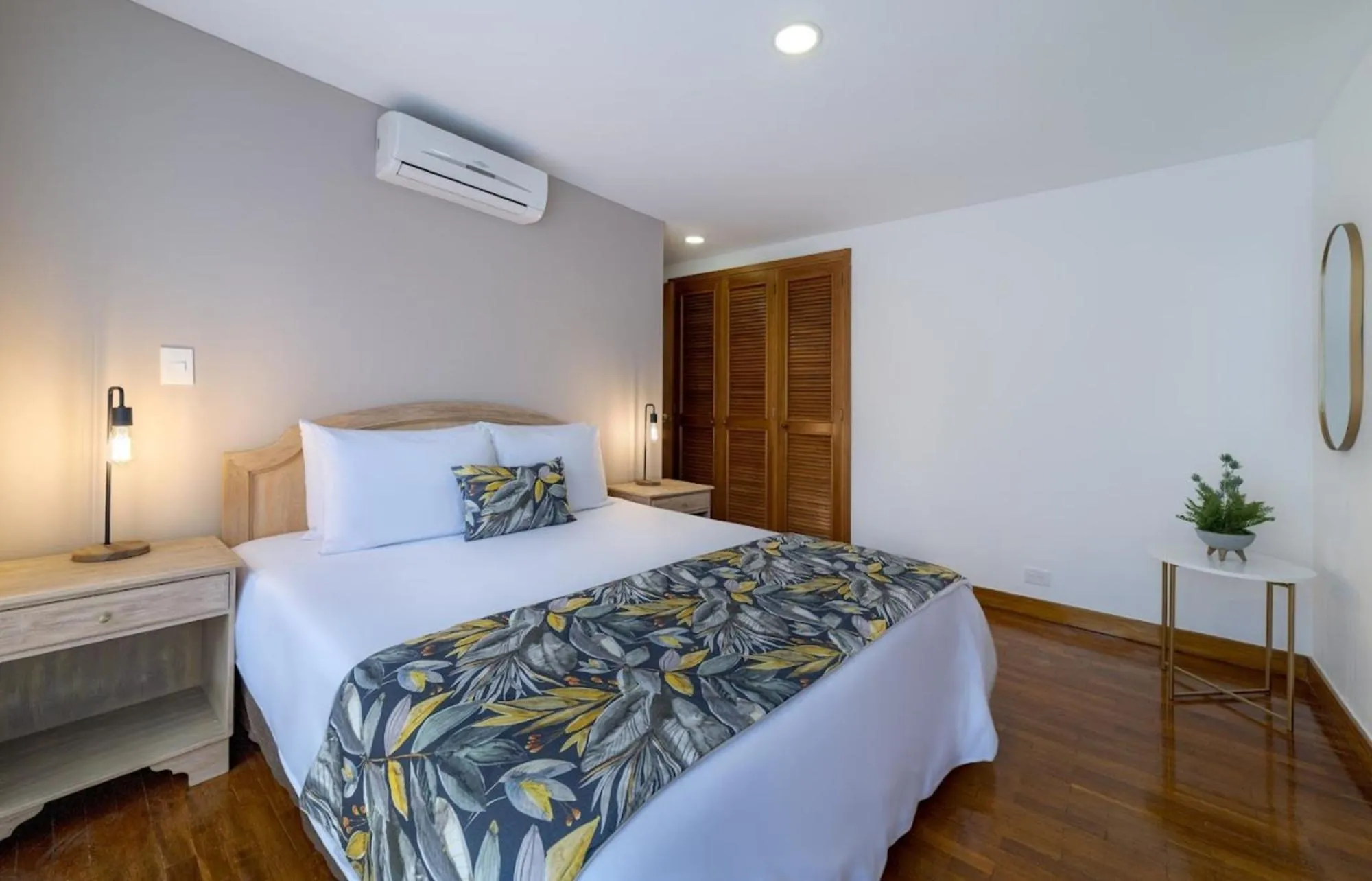 Bed in Alcazar de Oviedo by EE Hoteles