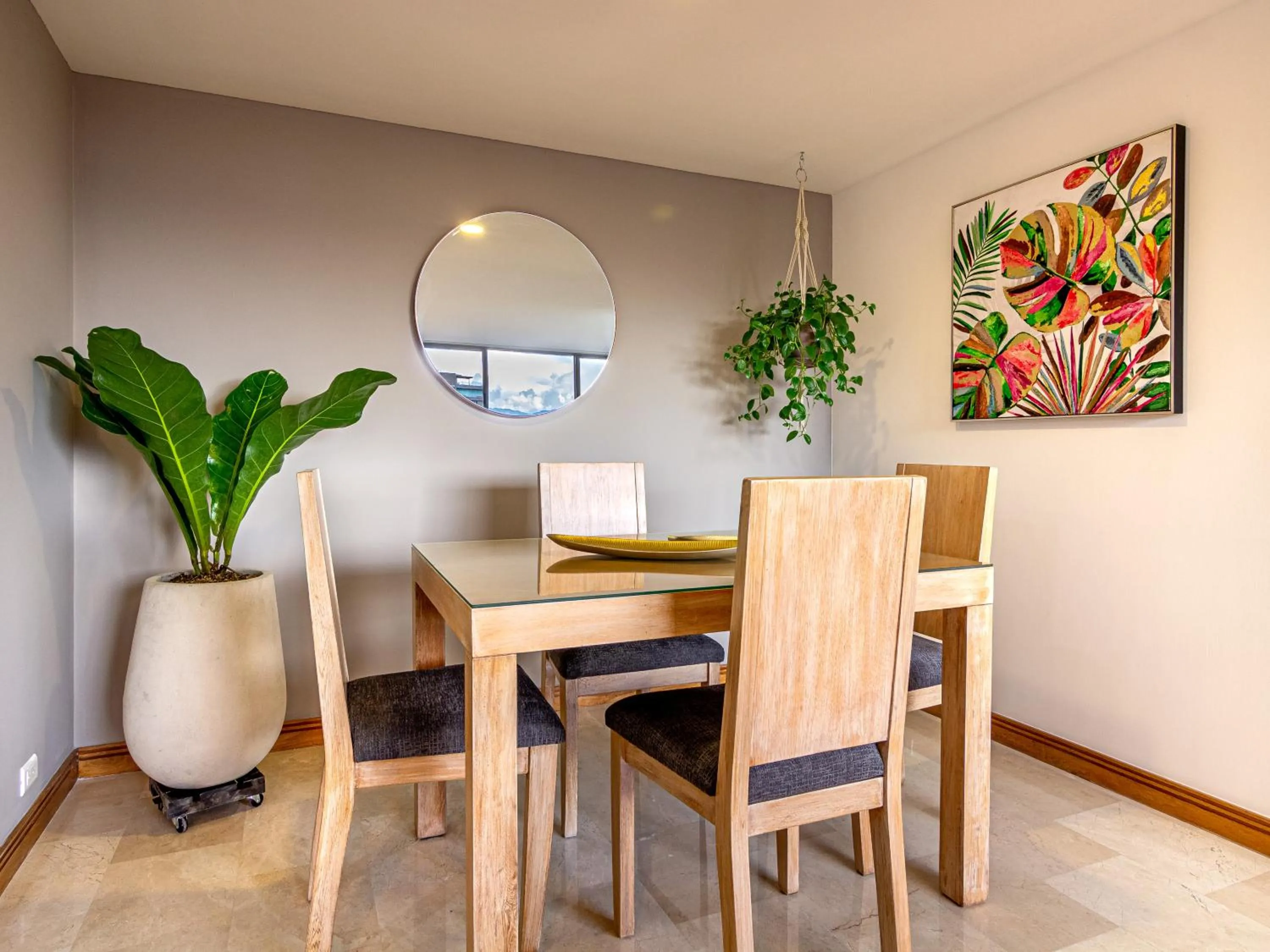 Dining area in Alcazar de Oviedo by EE Hoteles