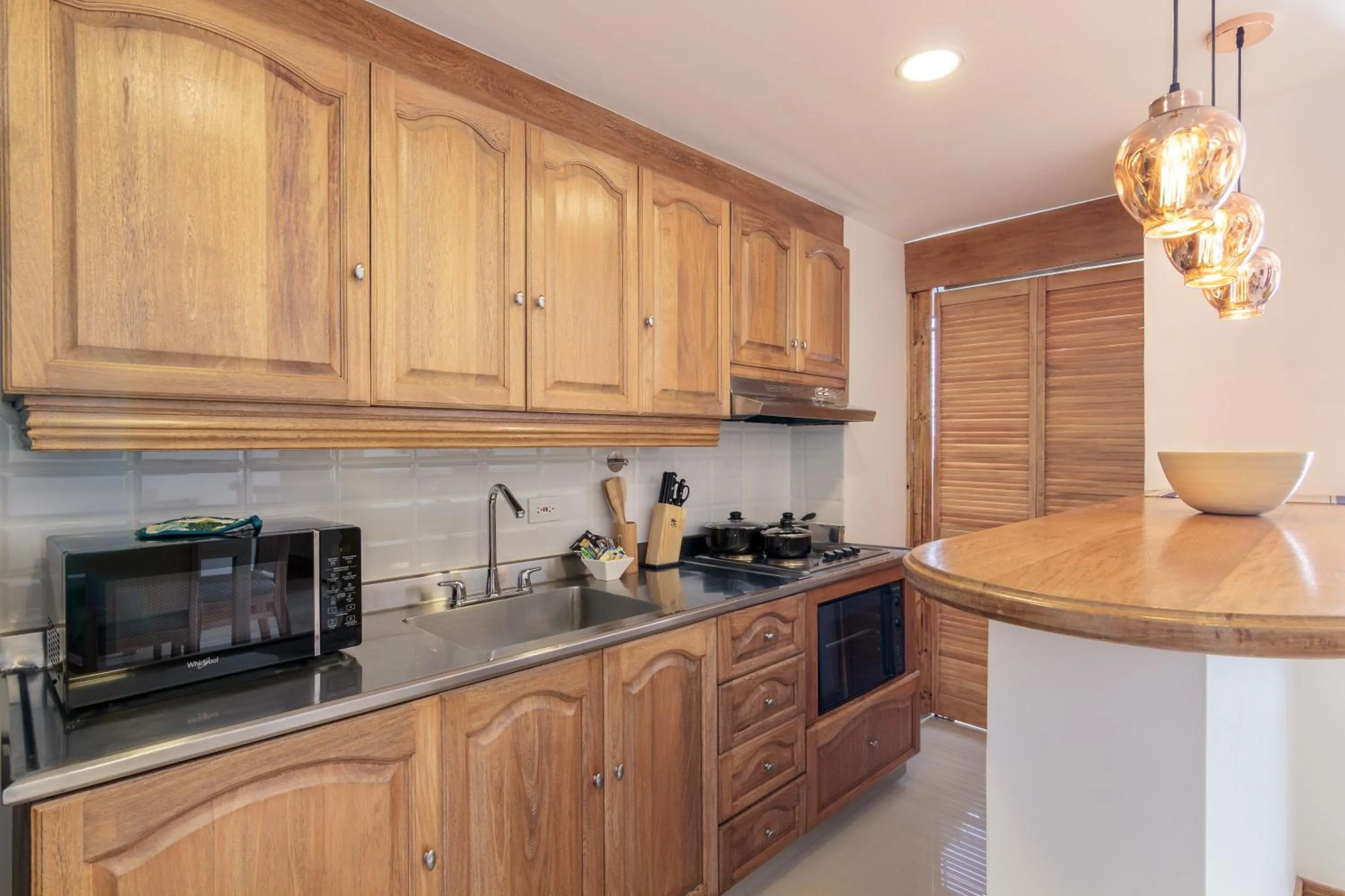 Kitchen or kitchenette in Alcazar de Oviedo by EE Hoteles