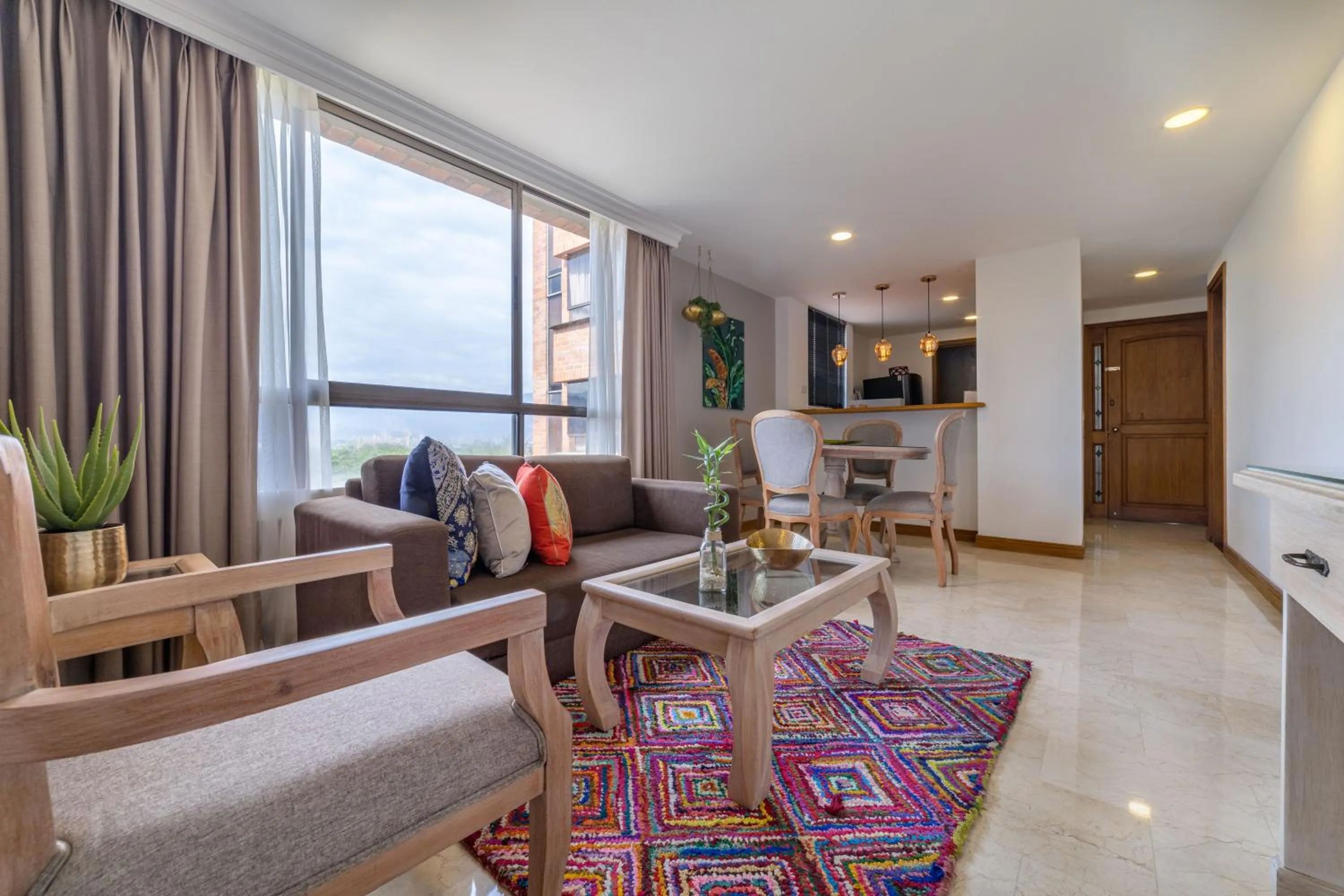 Living room in Alcazar de Oviedo by EE Hoteles