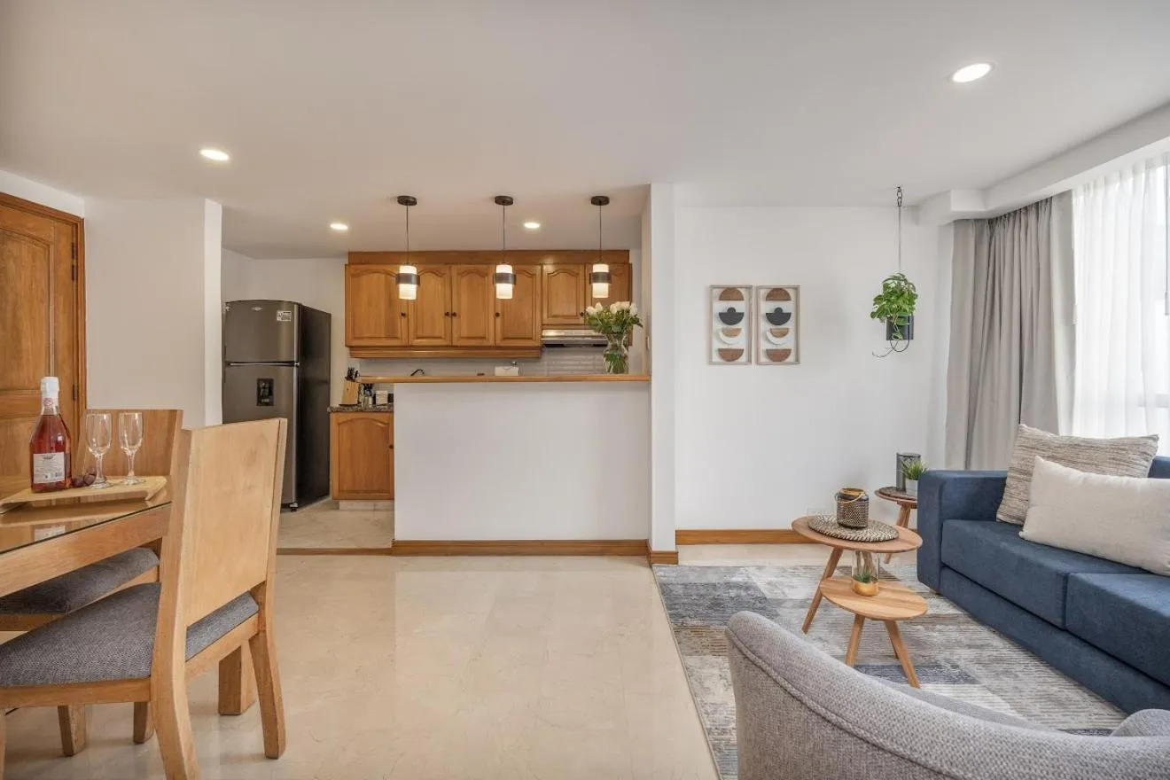 Living room in Alcazar de Oviedo by EE Hoteles