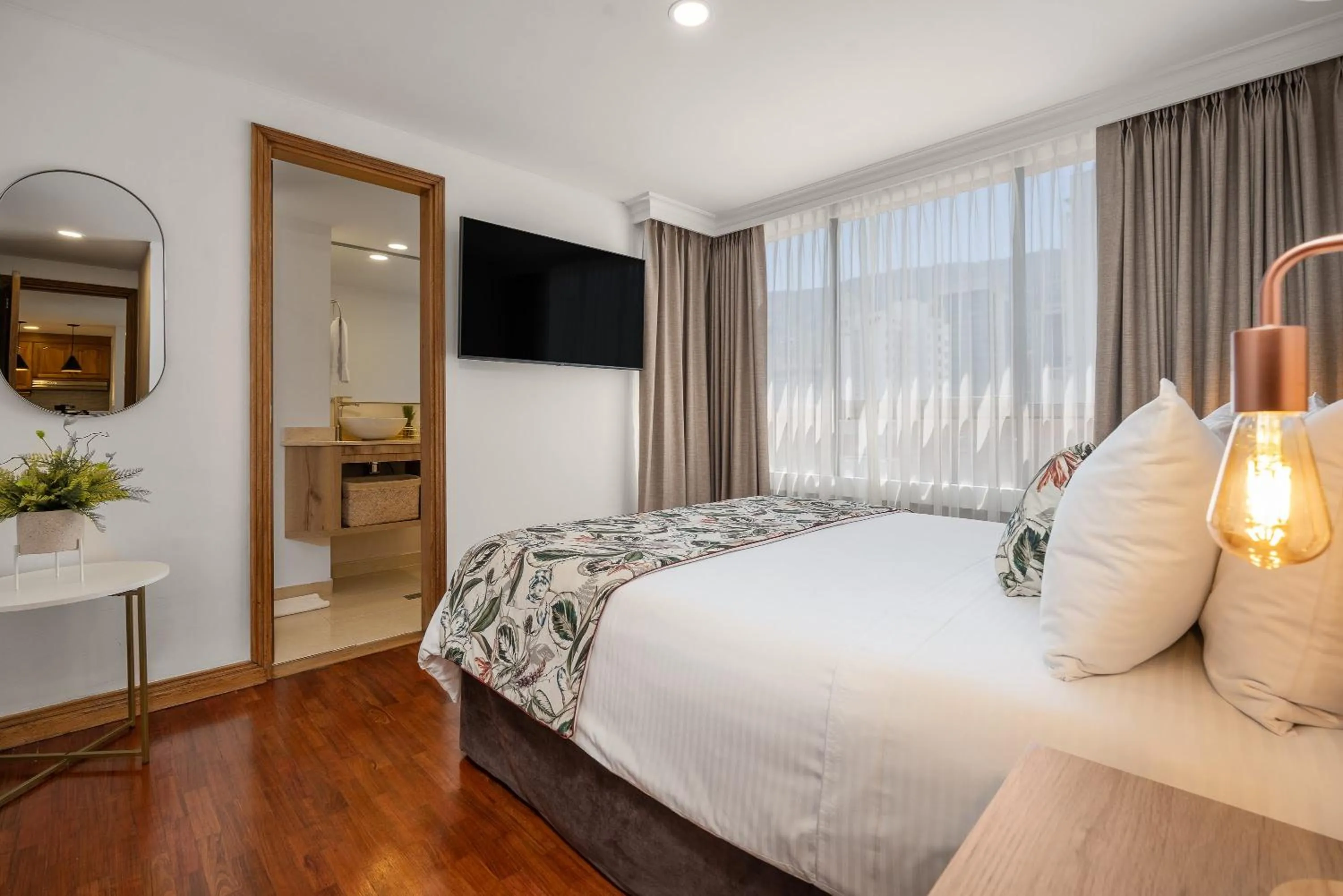 Bed in Alcazar de Oviedo by EE Hoteles