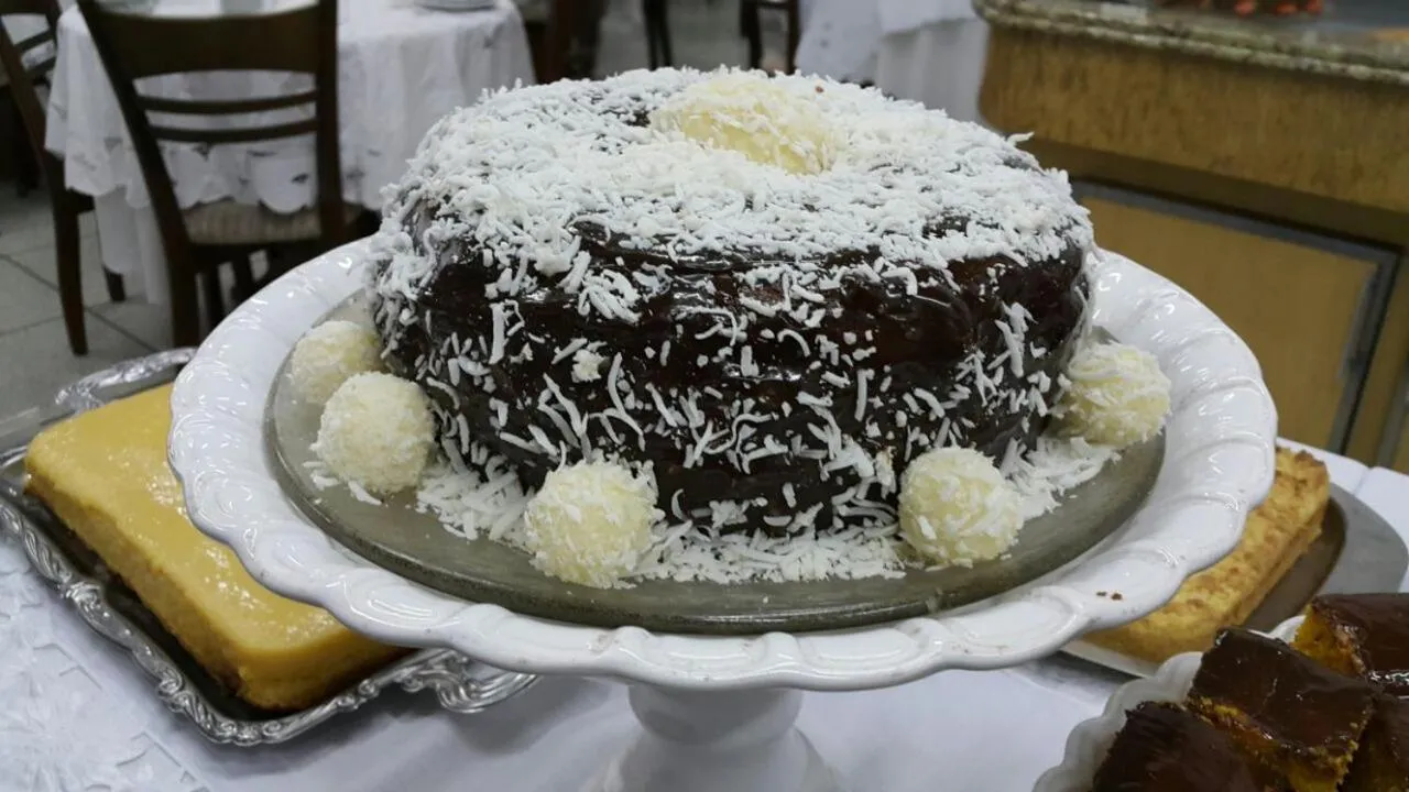 Food in Hotel Apolo XVI