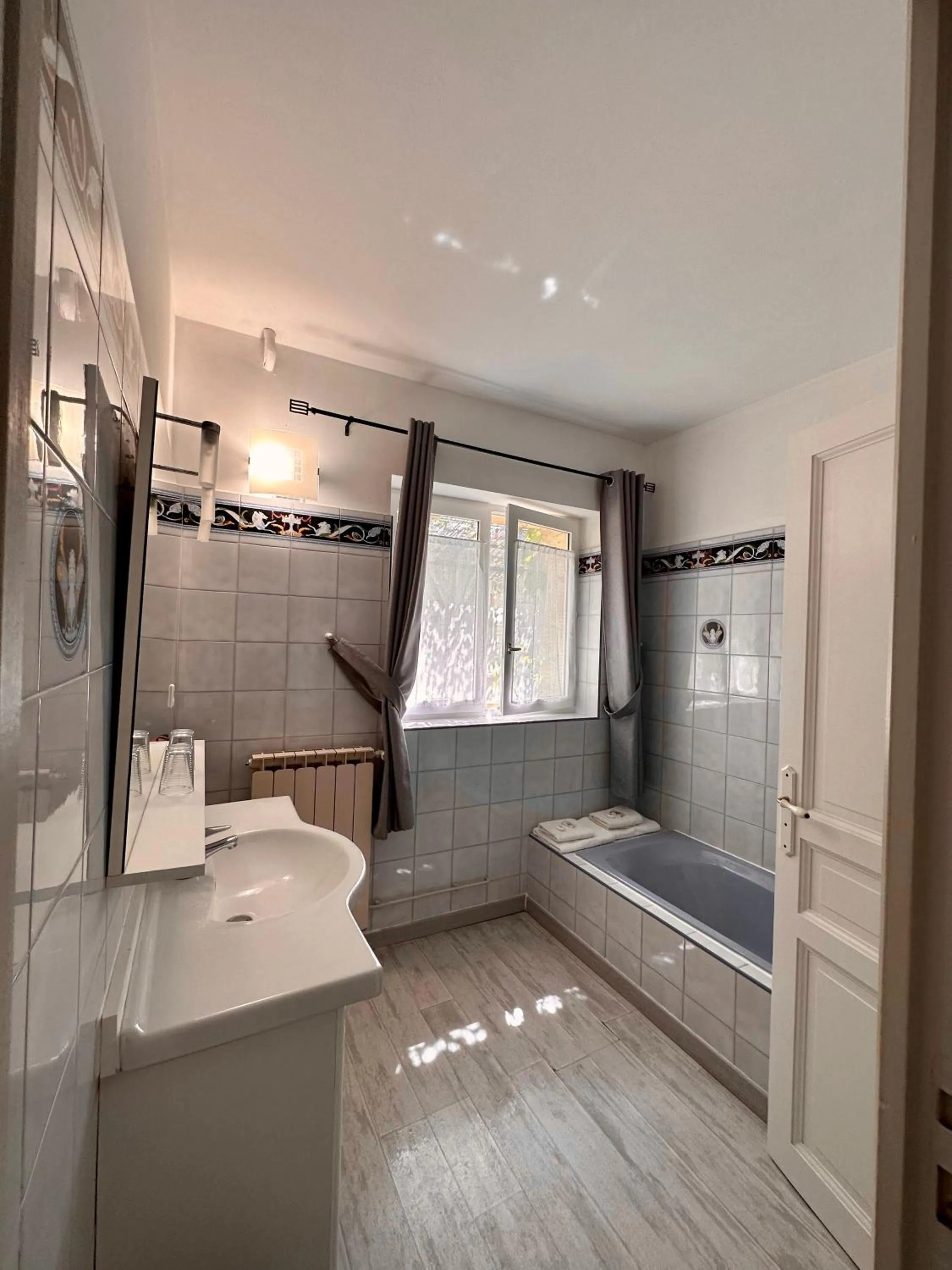 Bath in Moulin d'Antelon B&B