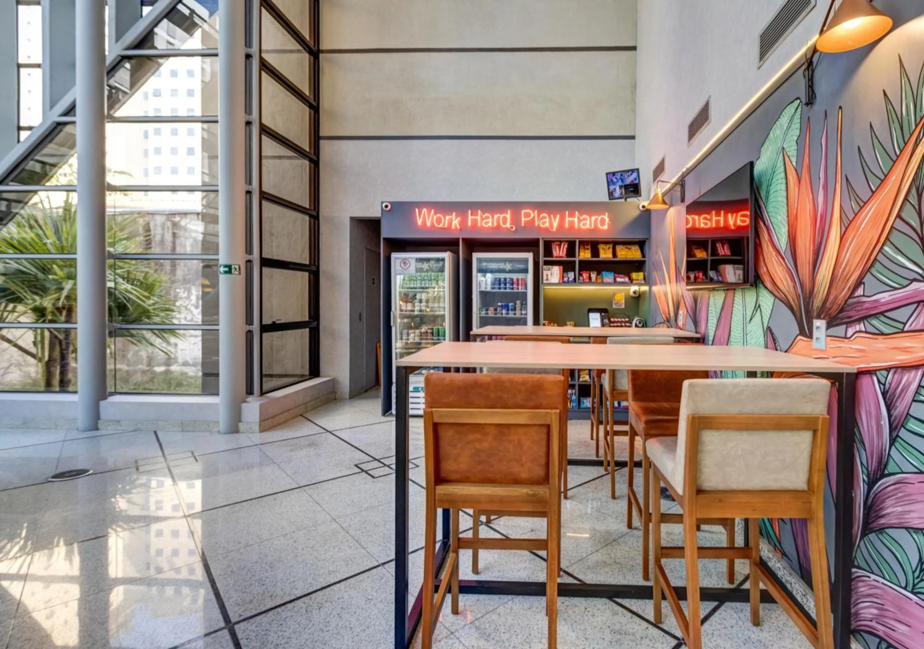 Business facilities in Quality Paulista (São Paulo, Jardins)