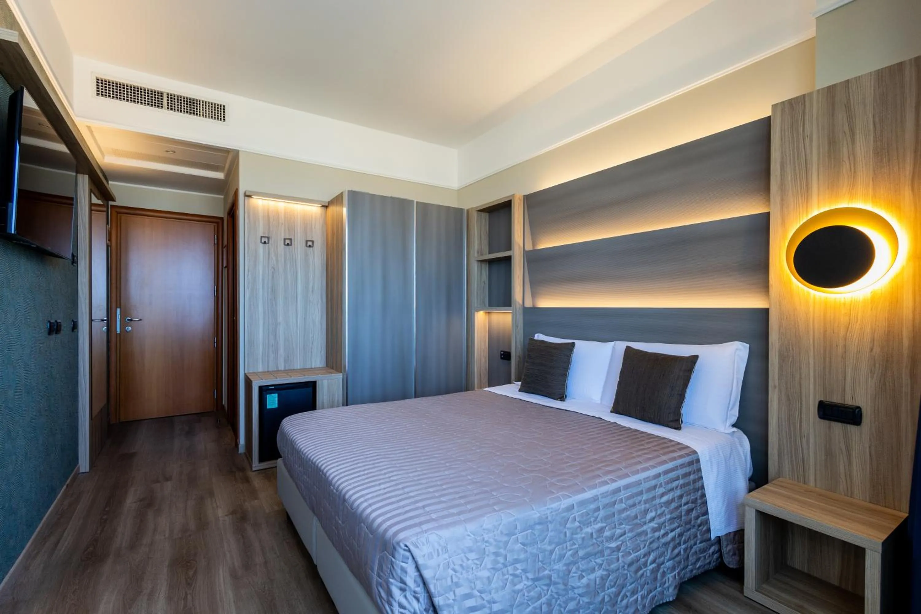 Bedroom, Bed in Hotel Palm Beach B&B SEA VIEW