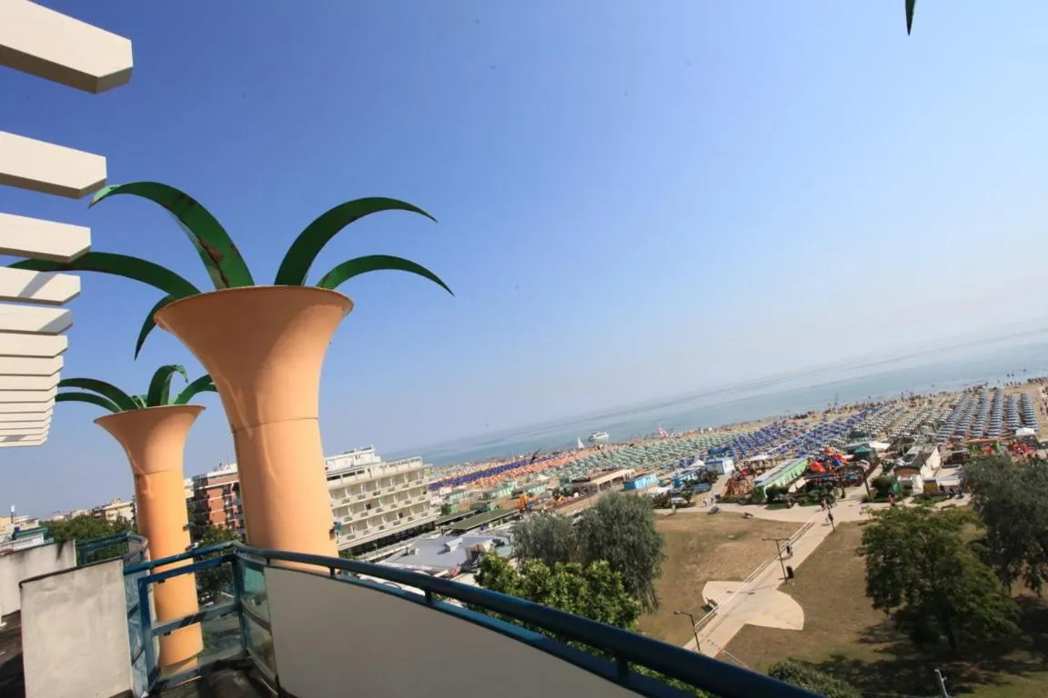 Day in Hotel Palm Beach B&B SEA VIEW