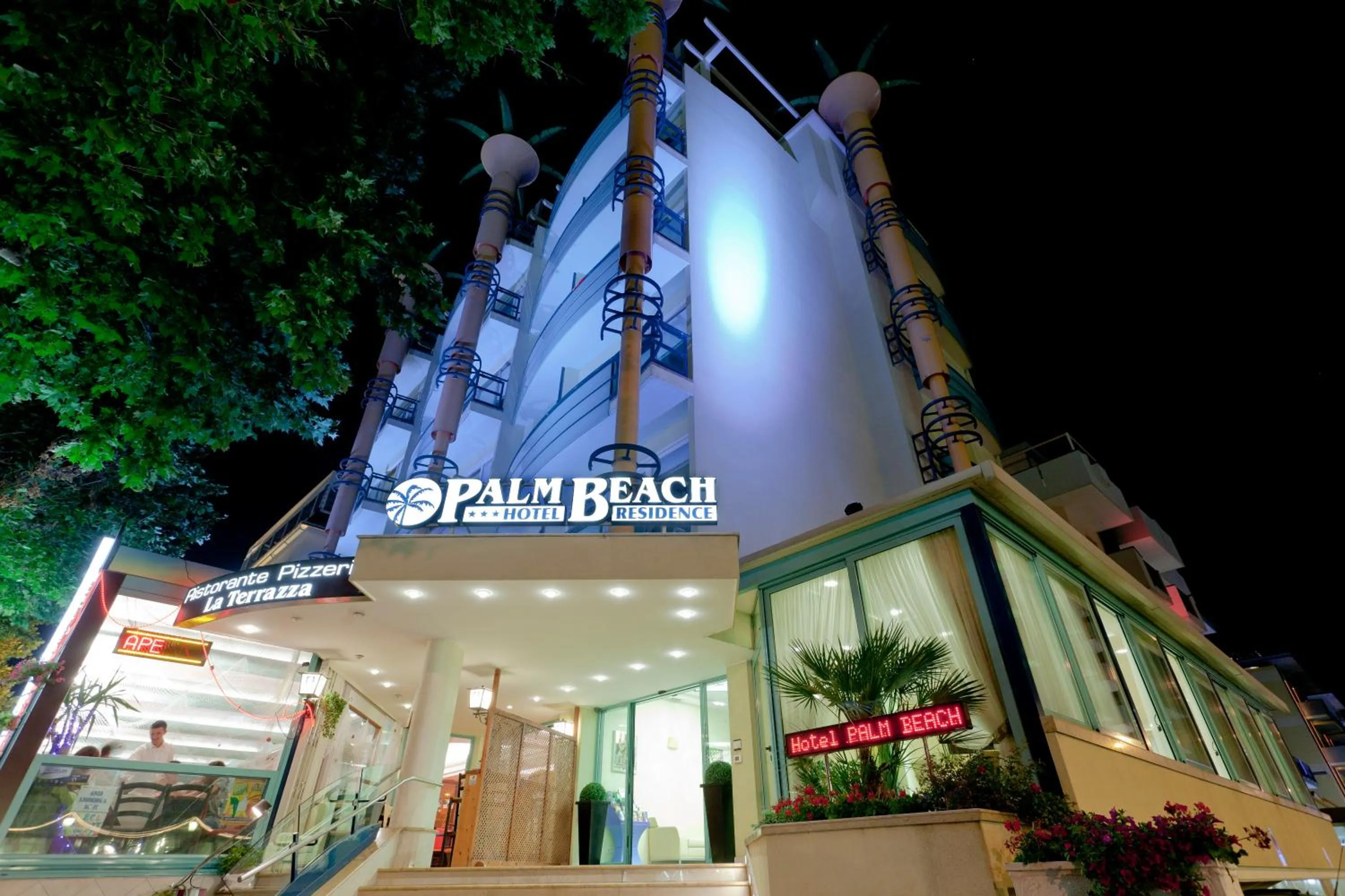 Facade/entrance in Hotel Palm Beach B&B SEA VIEW