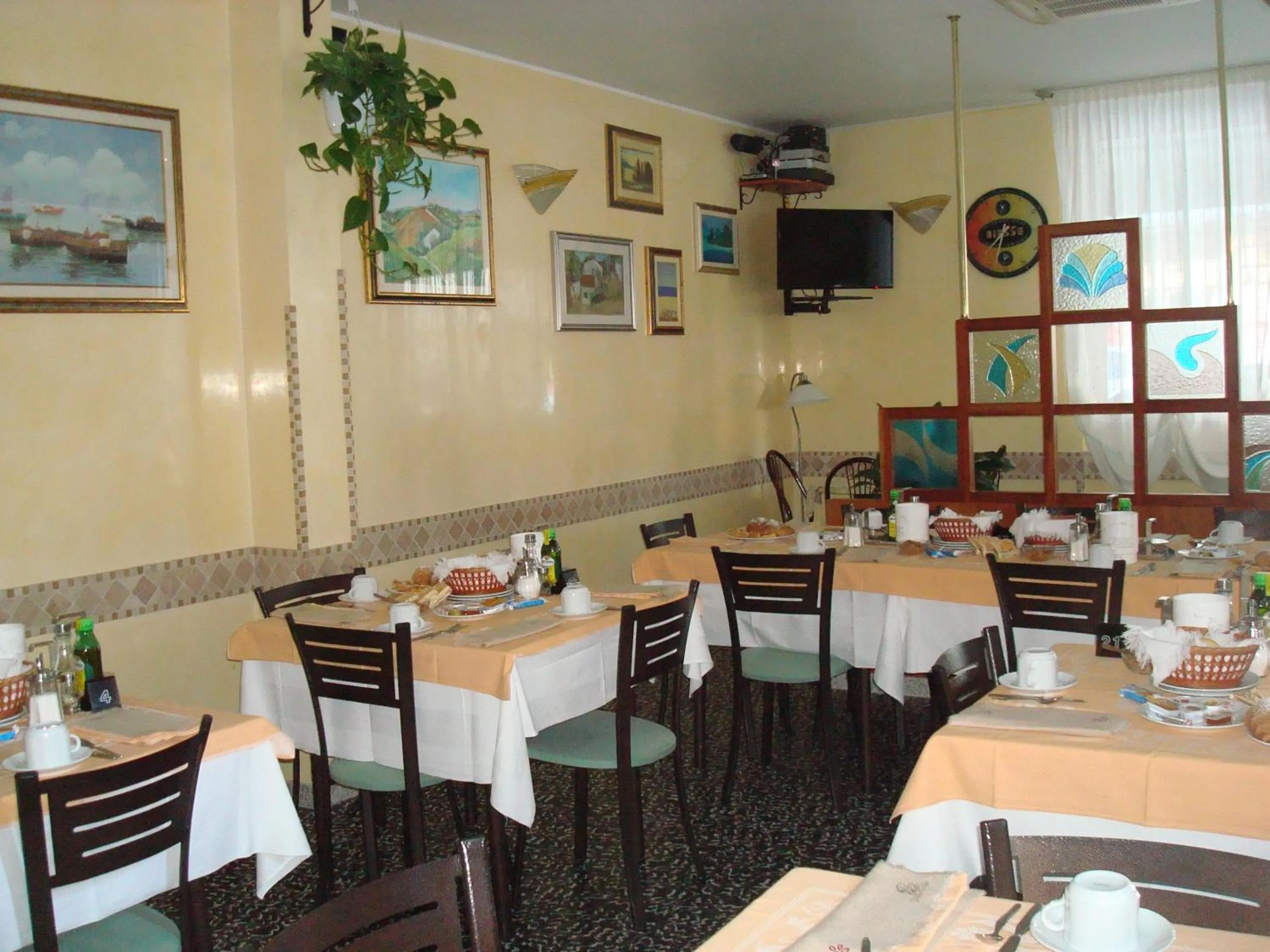 Restaurant/places to eat in Hotel Villa Ersilia Rimini B&B